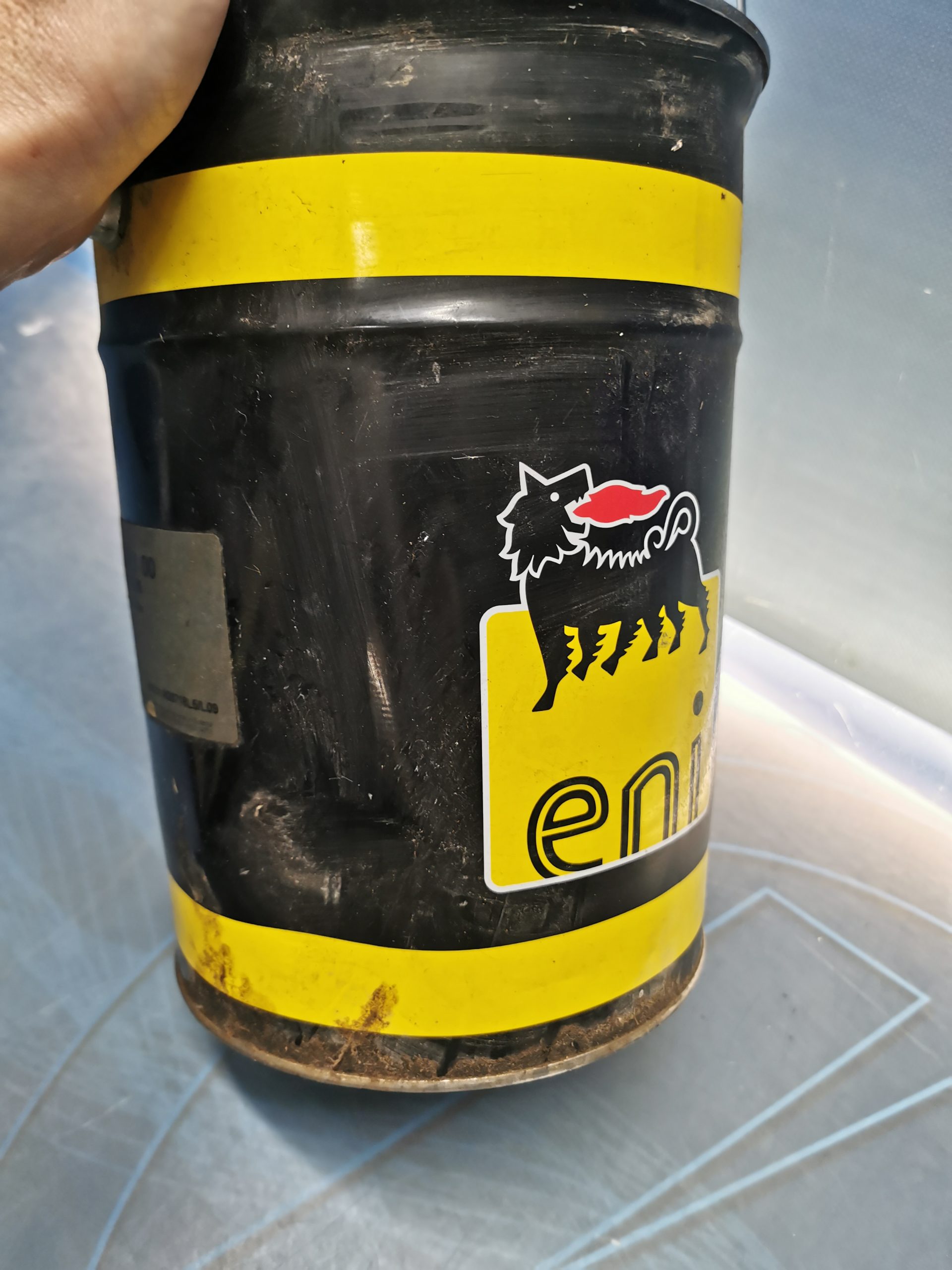 Bote, lata de grasa, aceite, vacio ENI gr MU 00 - Imagen 6