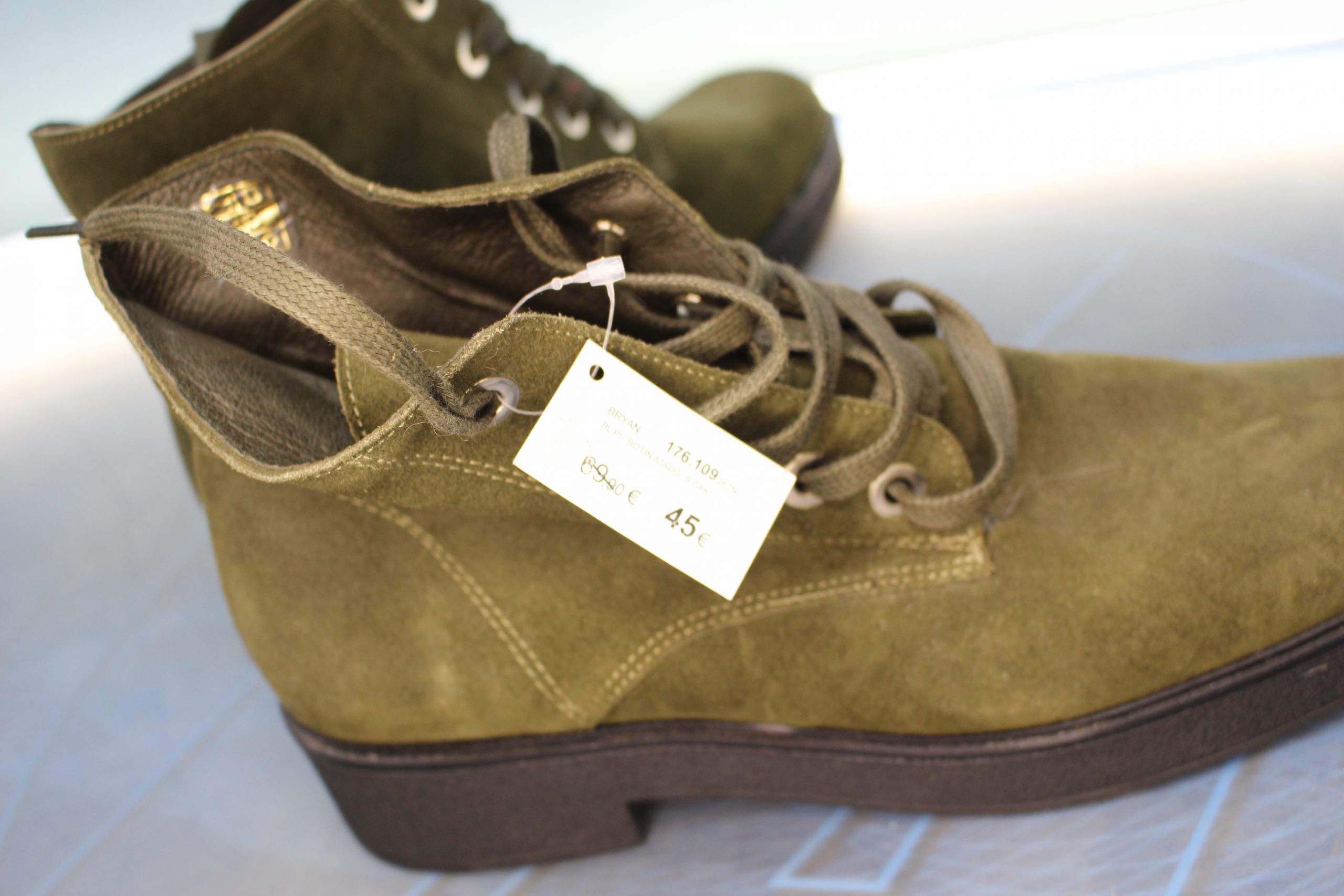 IMG_5484 Botines con cordones piel verde. Talla 40. Nuevos. - Imagen 6