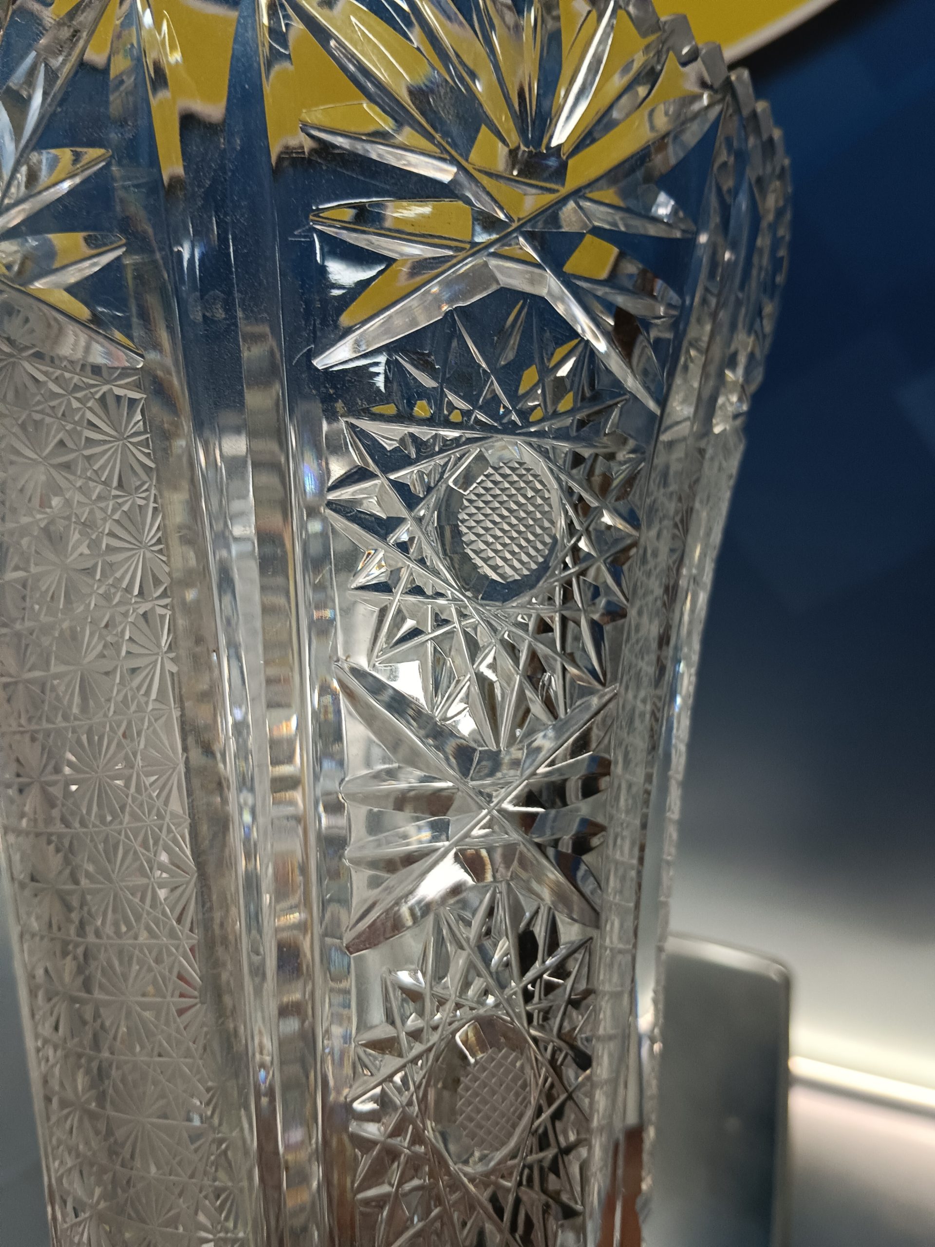 JARRÓN, CENTRO MESA, CRISTAL de BOHEMIA, TALLADO, BASE de PLATA , altura 27 cm - Imagen 13