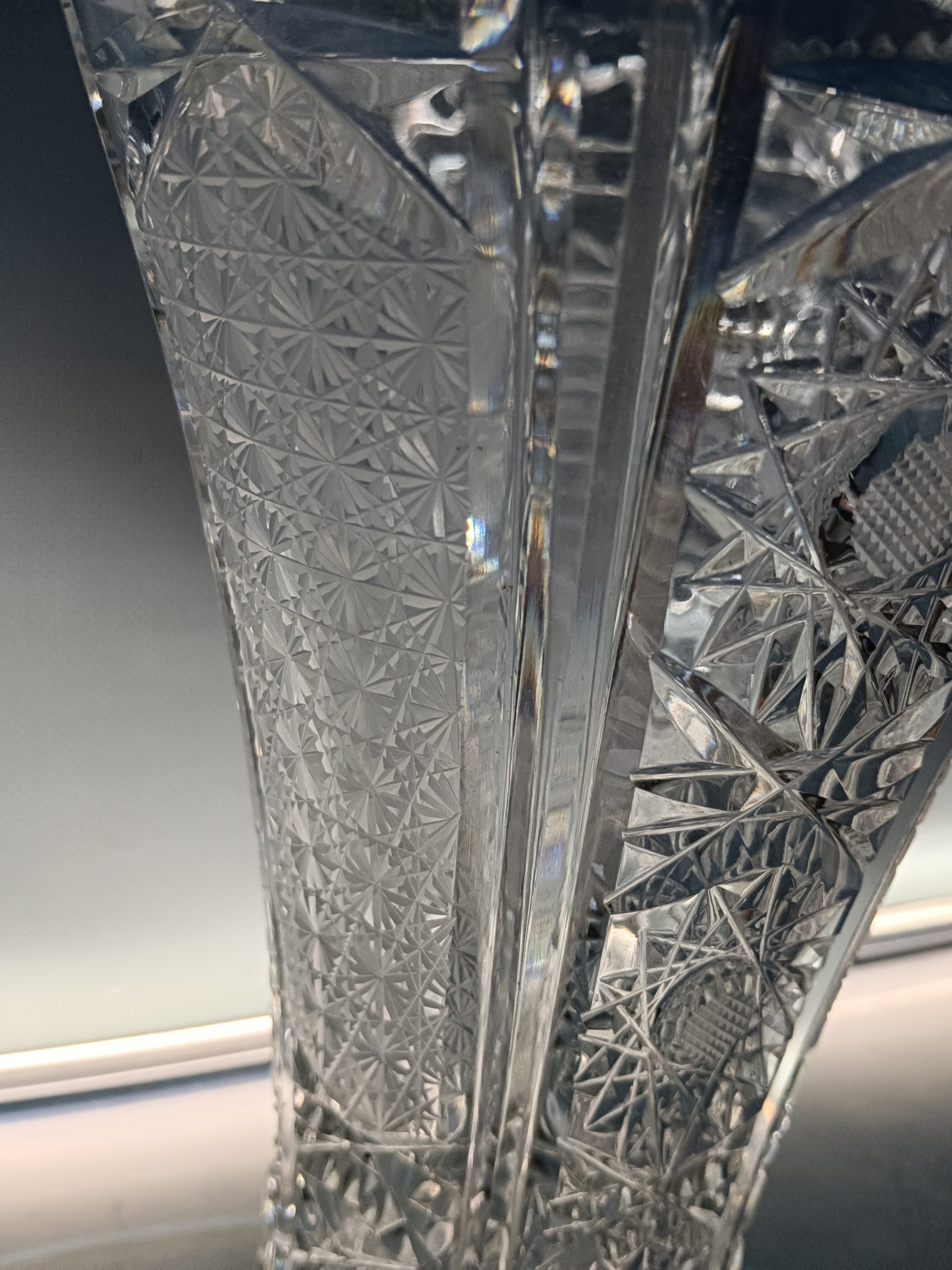 JARRÓN, CENTRO MESA, CRISTAL de BOHEMIA, TALLADO, BASE de PLATA , altura 27 cm - Imagen 4