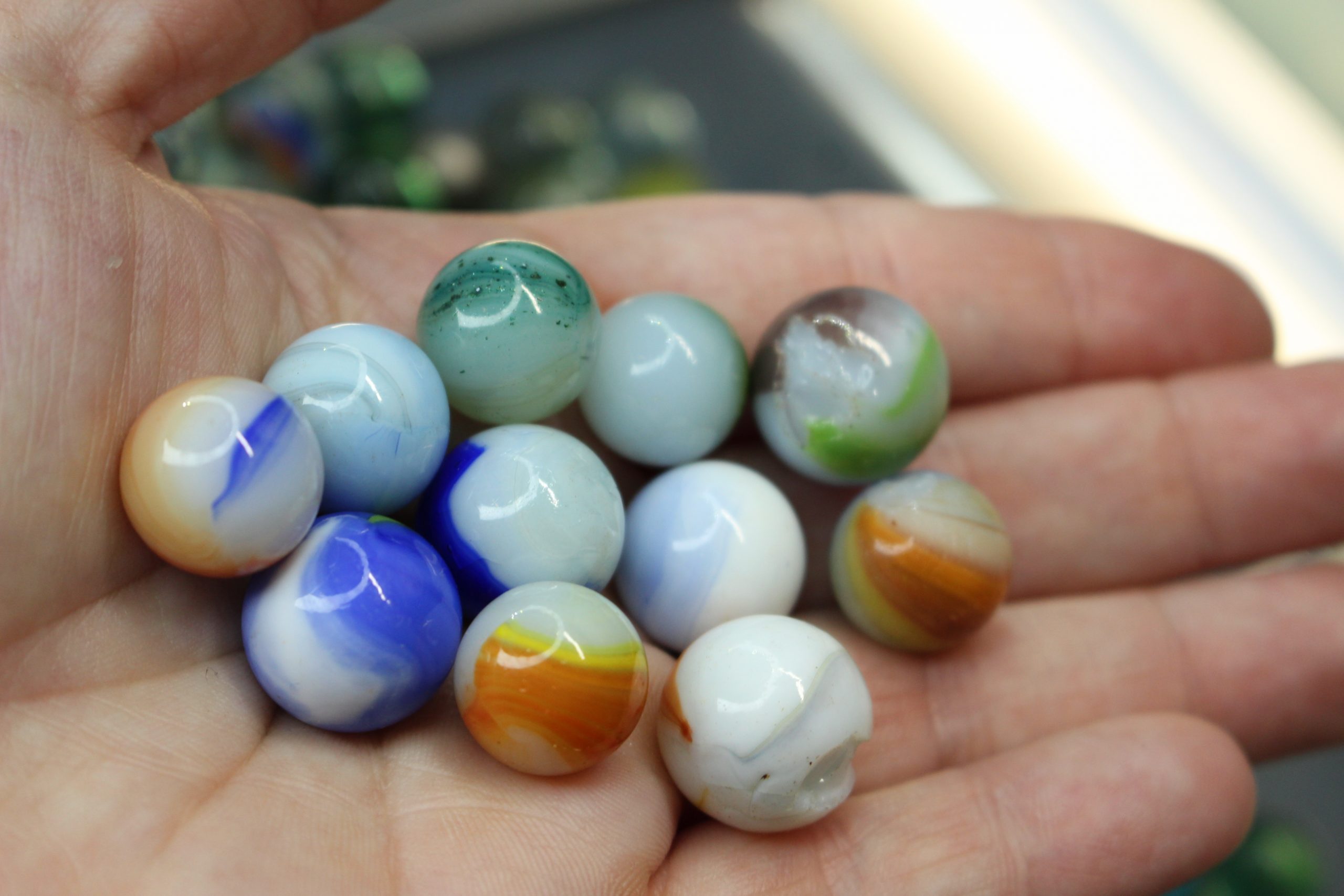 Canicas de cristal, vidrio de colores. - Imagen 5