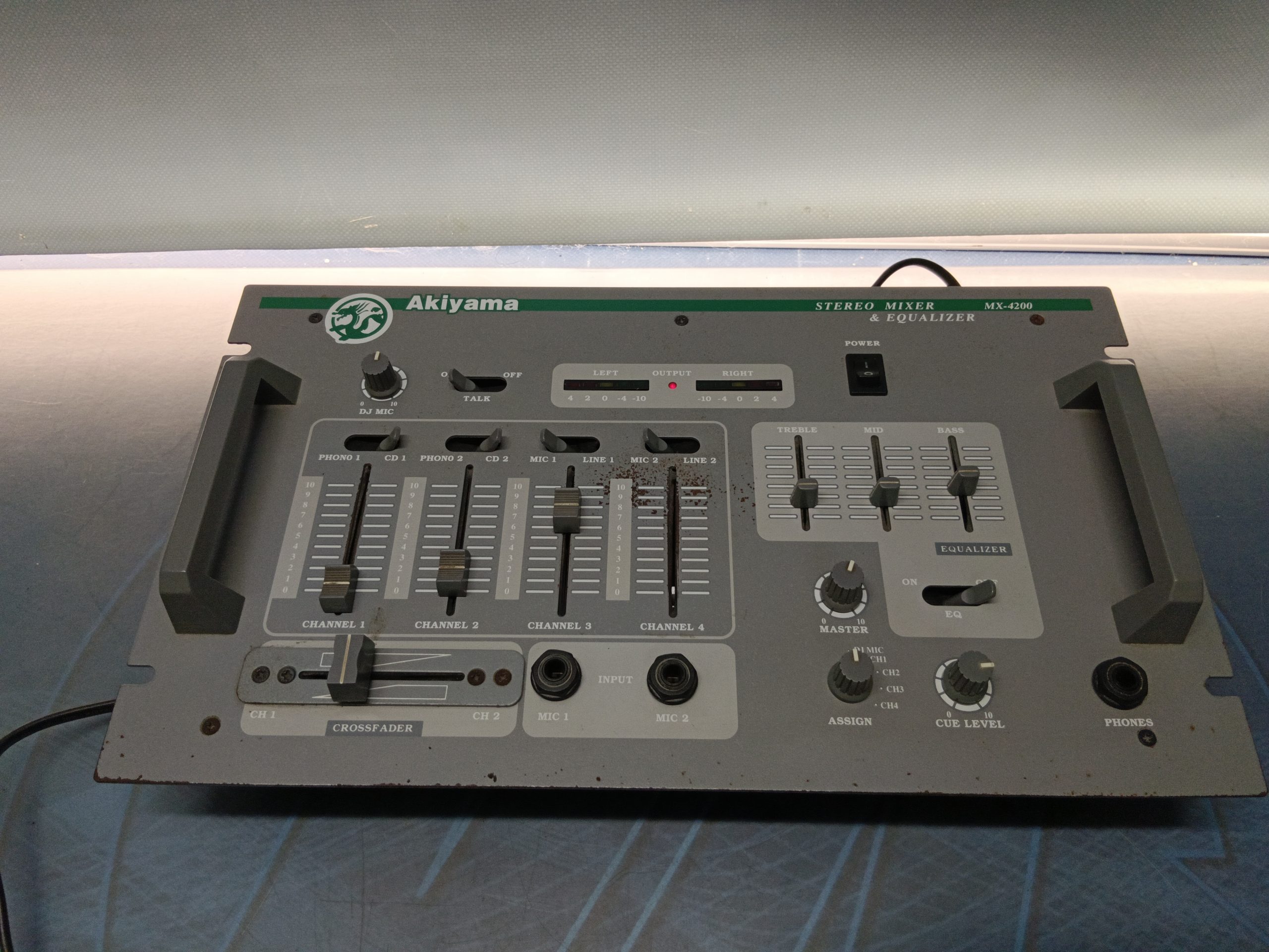 IMG_20240909_164048 Mesa akiyama stereo mixer & equalizer  mx-4200 - Imagen 9