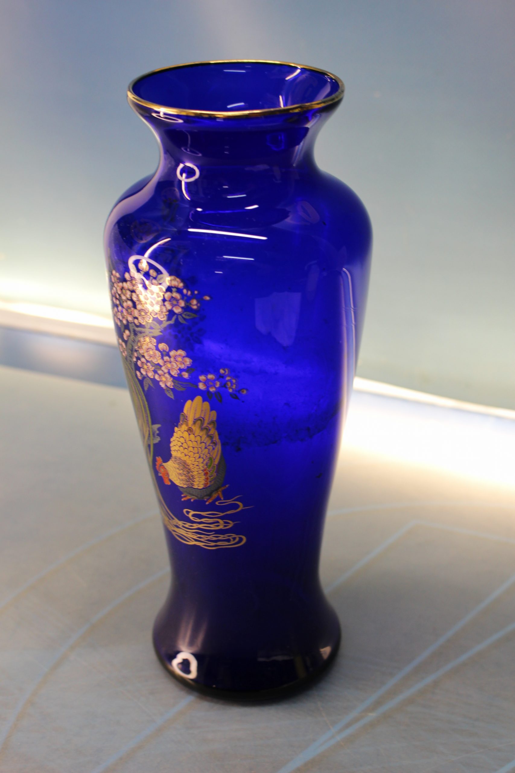 IMG_9340 Original jarrón oriental cristal azul cobalto con esmalte de gallo y cerezo. - Imagen 10
