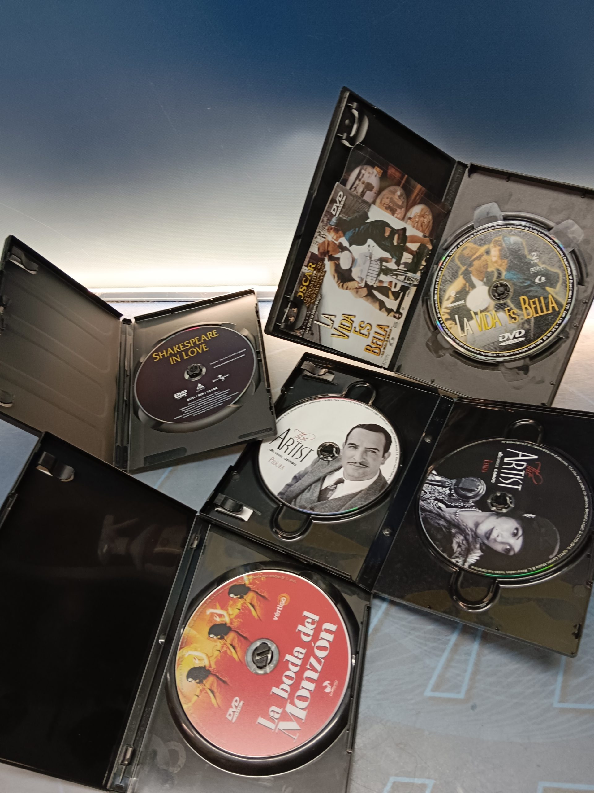 IMG_20241211_151219 DVD 4 películas románticas u optimistas LA VIDA ES BELLA - ARTIST - LA BODA DEL MONZON - SHAKESPEARE IN LOVE - Imagen 6