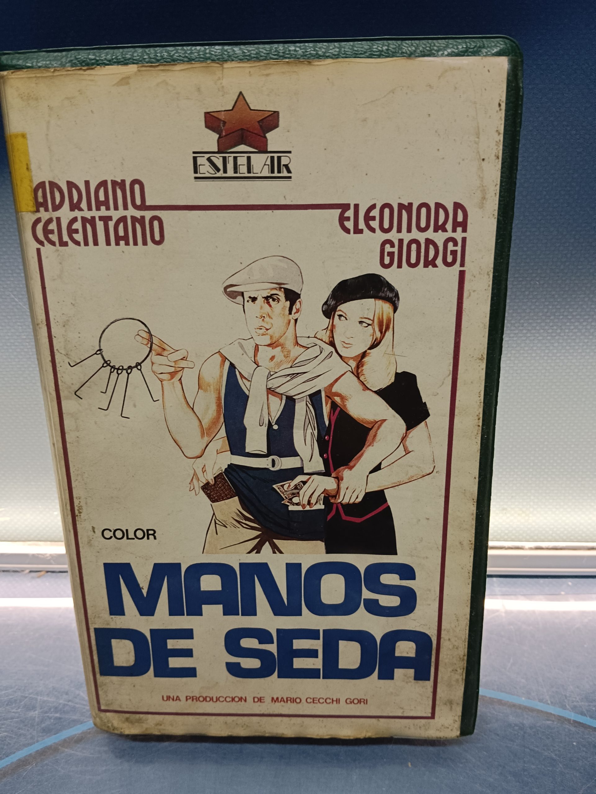Pelicula de video BETA , MANOS DE SEDA - ADRIANO CELENTANO