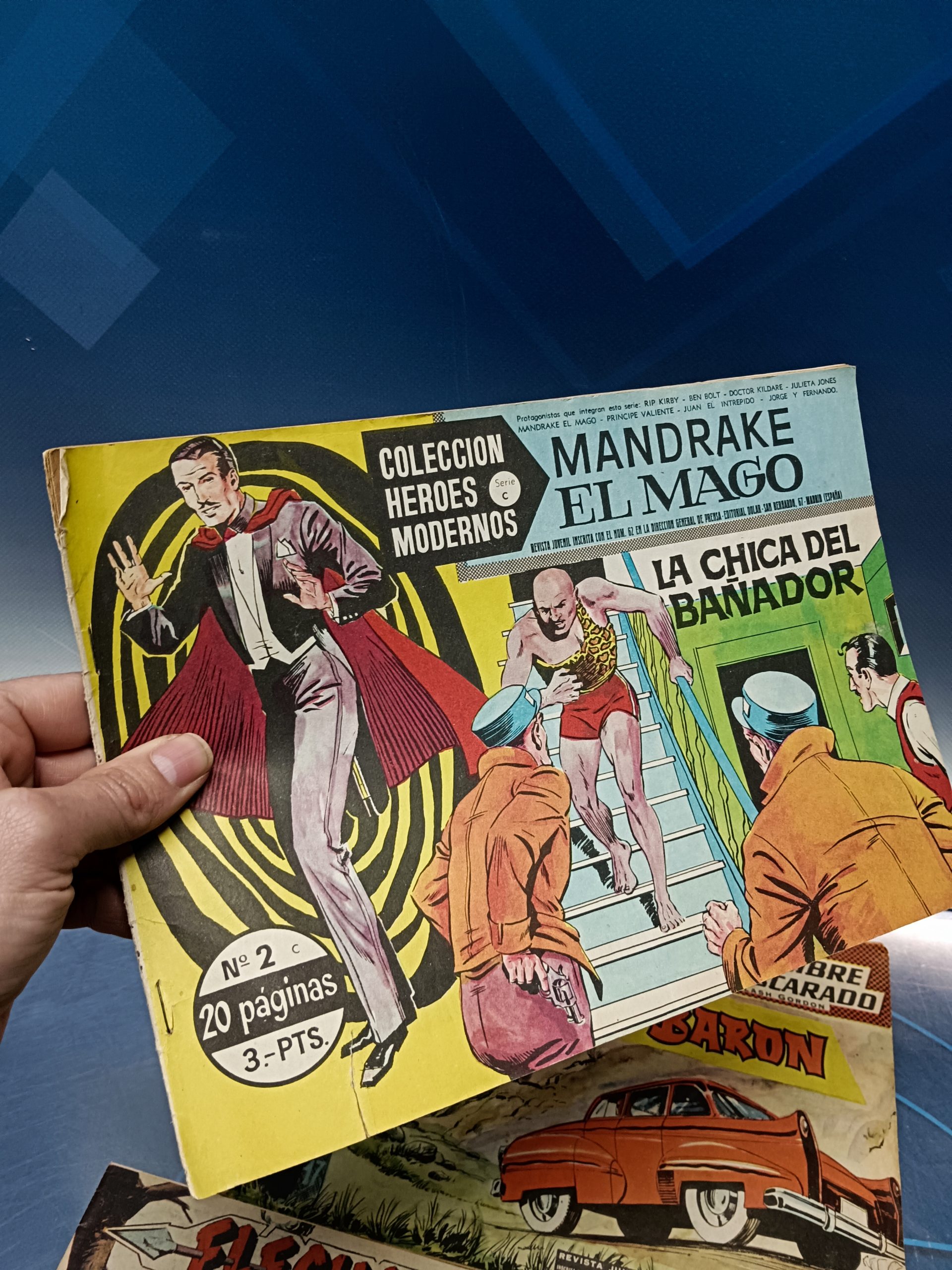 IMG_20250309_193646 Tres tebeos Mandrake el mago y mas + Flecha roja y mas - Imagen 4