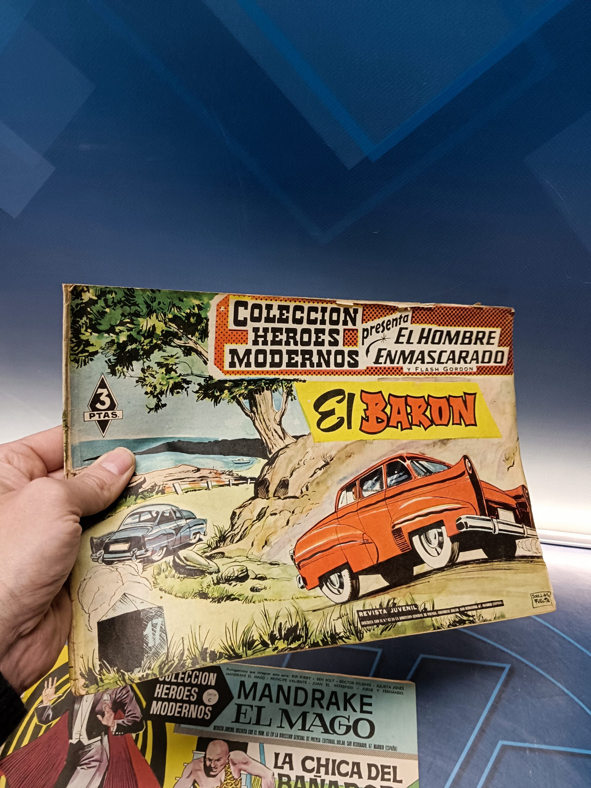 IMG_20250309_193649 Tres tebeos Mandrake el mago y mas + Flecha roja y mas - Imagen 3