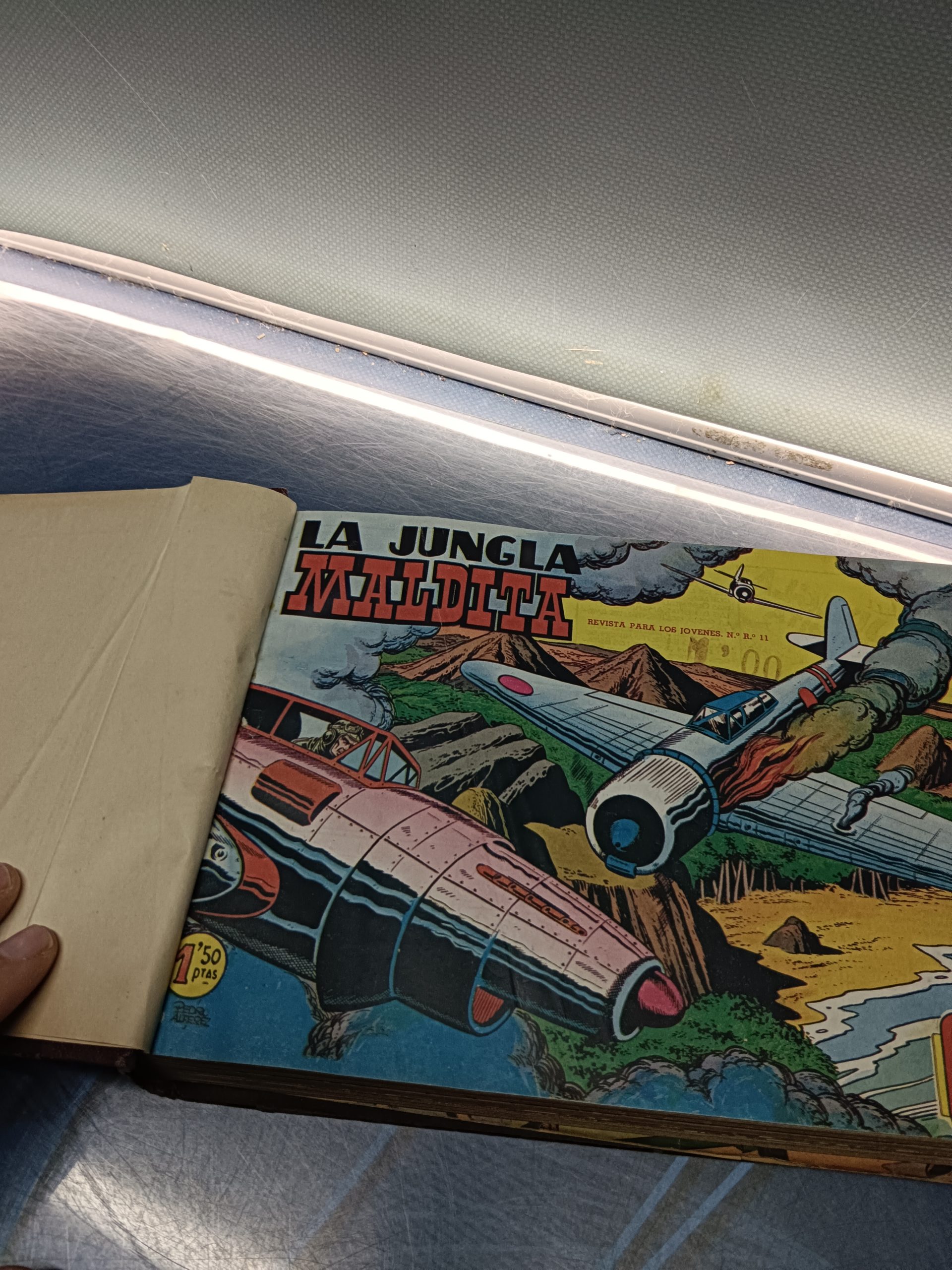 IMG_20250309_194452 tebeo apaisado cómic, COLECCIÓN COMANDOS,  53 NÚMEROS,  ENCUADERNADOS ORIGINAL. EDIT.VALENCIANA 1954 - Imagen 5