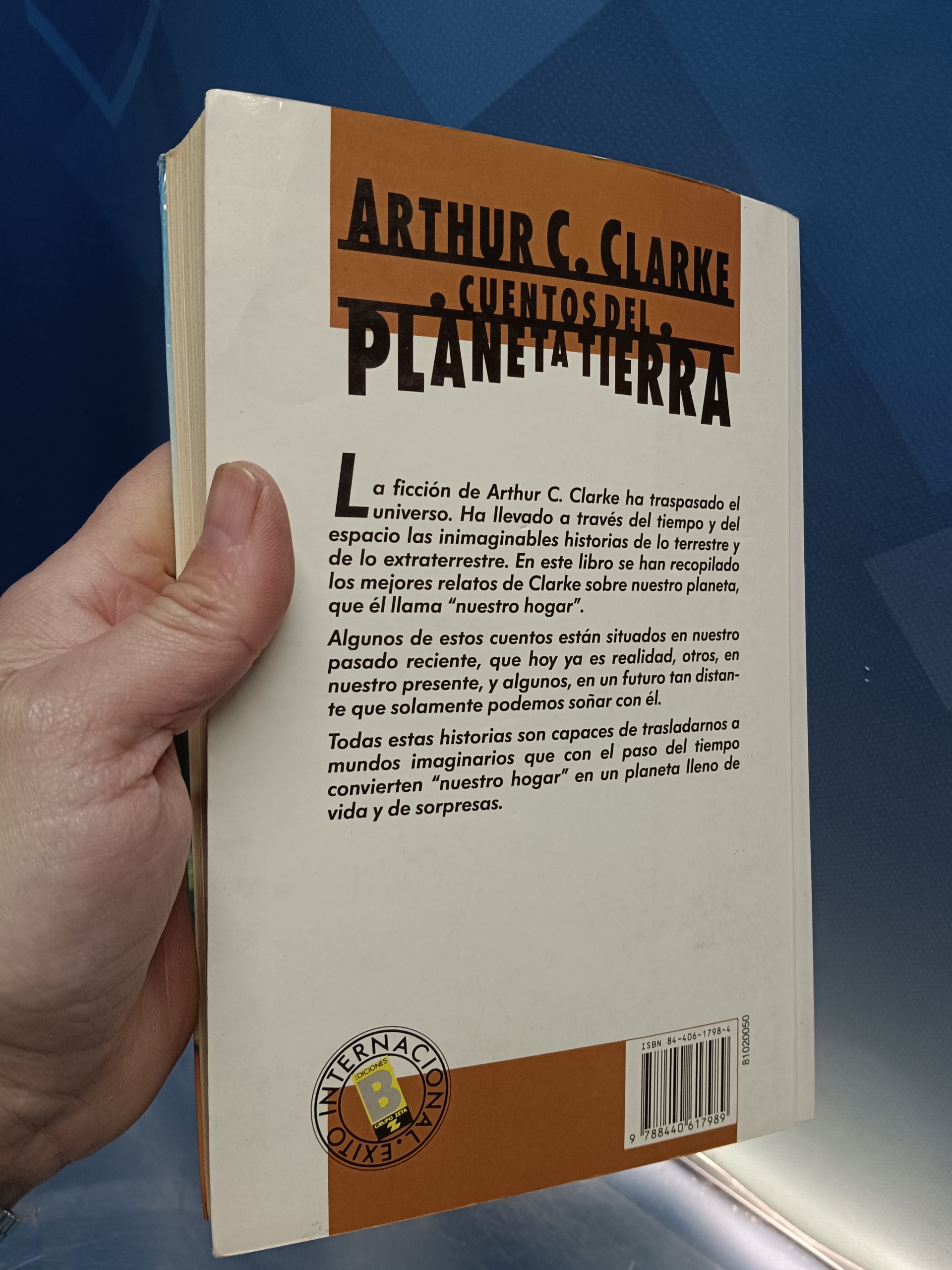 IMG_20250319_095226 libro, ARTHUR C. CLARKE. CUENTOS DEL PLANETA TIERRA. EDICIONES B - Imagen 5