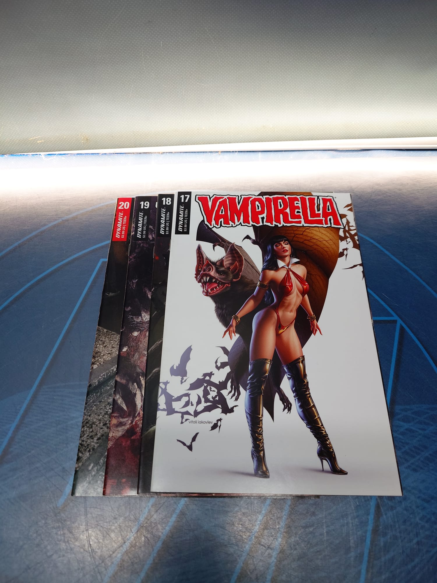 Imagen de WhatsApp 2025-06-06 a las 13.37.01_c8dd3c5e cómics Vampirella ,  nº 17 al 20, edición USA - Imagen 2
