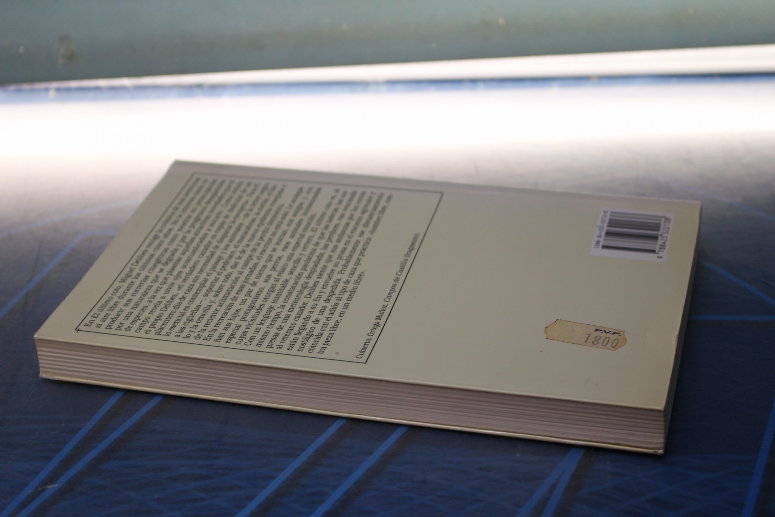 IMG_0772 Libro. El último coto _ Delives. Ed. Destino, 1992. - Imagen 3