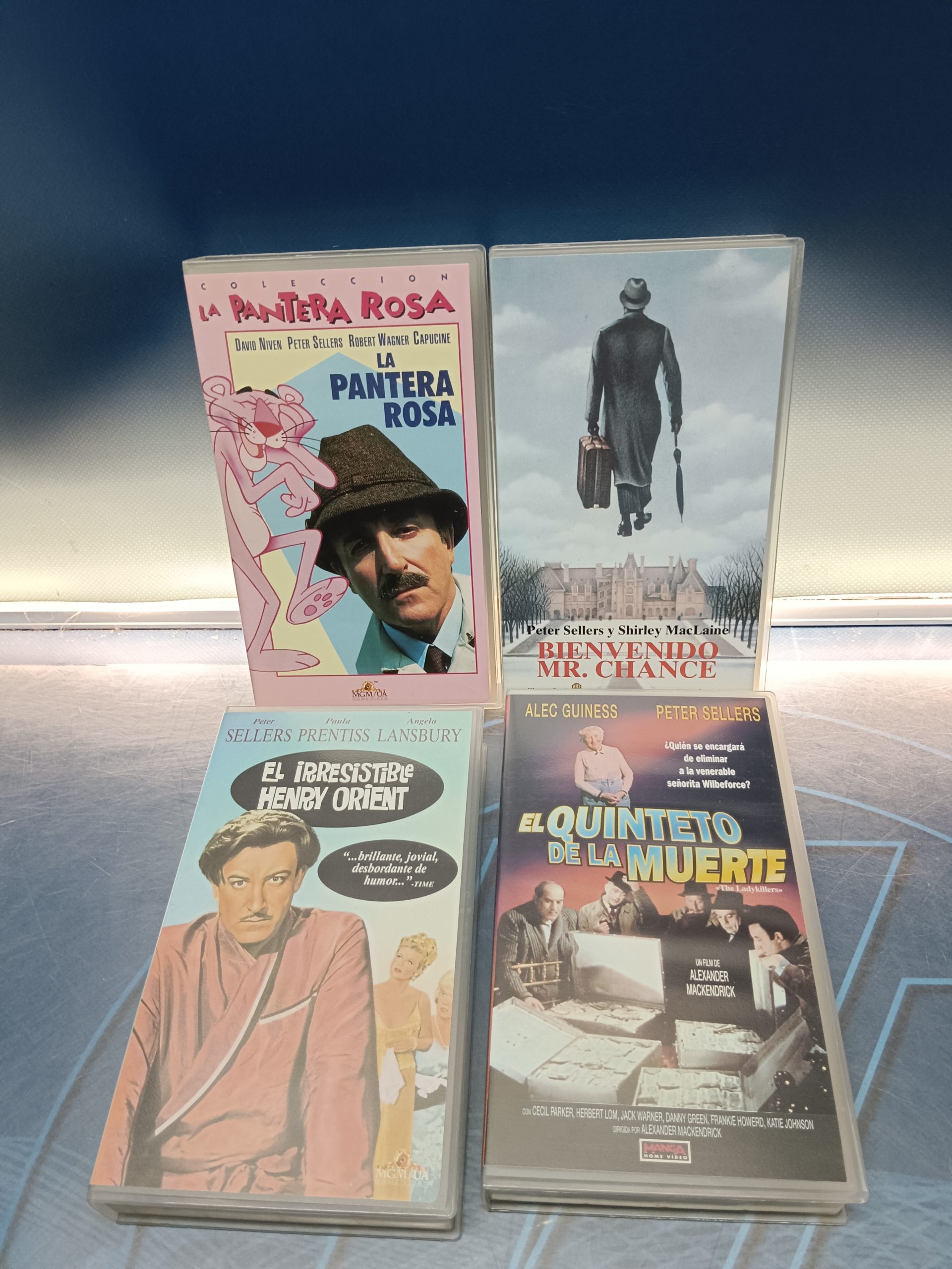 4 cintas, peliculas VHS. especial Peter sellers
