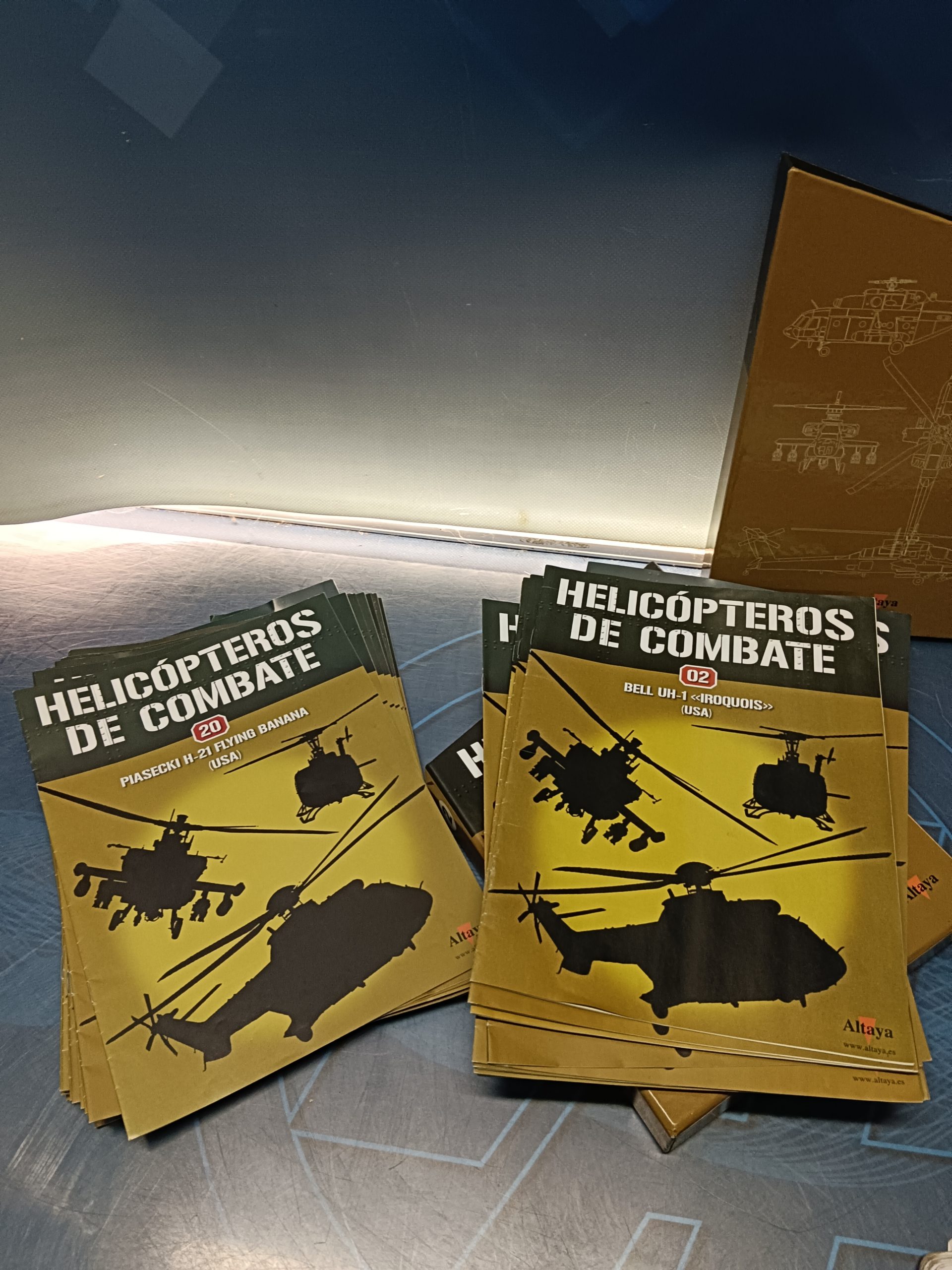 Revista fascículos HELICÓPTEROS DE COMBATE del 02 al 44 faltando 6