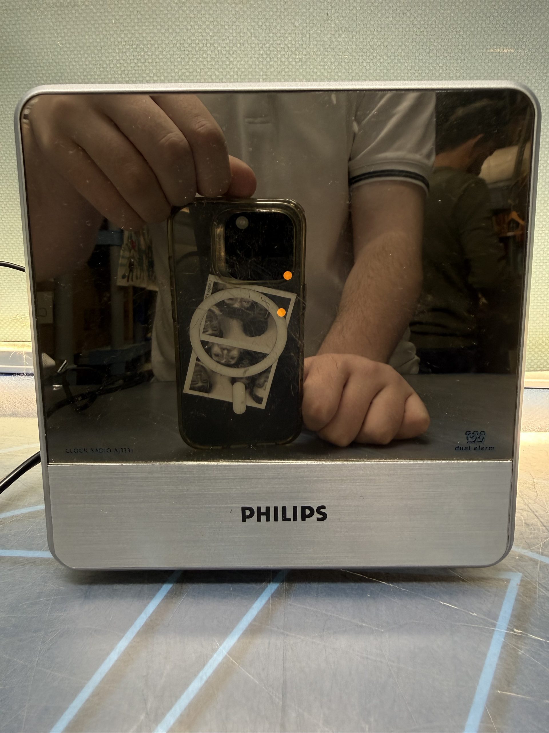 Reloj Philips Modelo AJ3231/12 Despertador