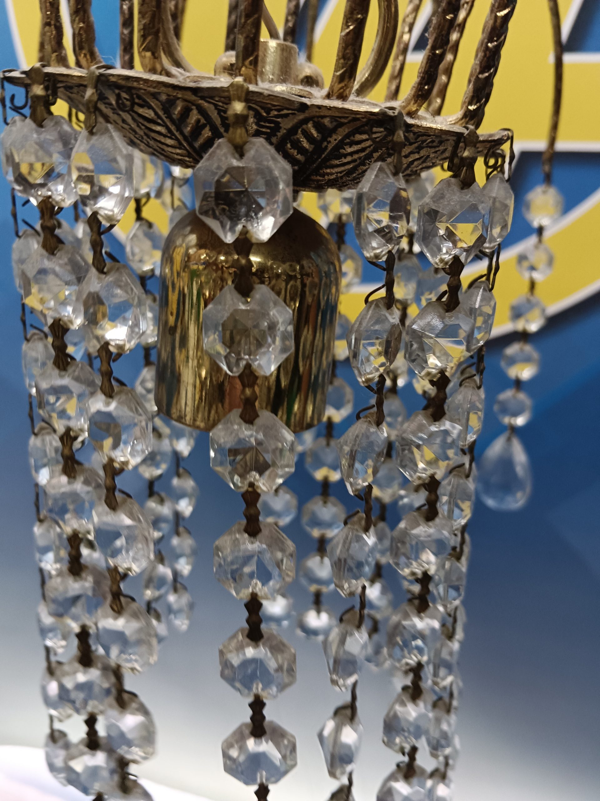 Preciosa Lampara de techo Araña, mid century, cristal de roca, 18 brazos, 56 cm. - Imagen 9