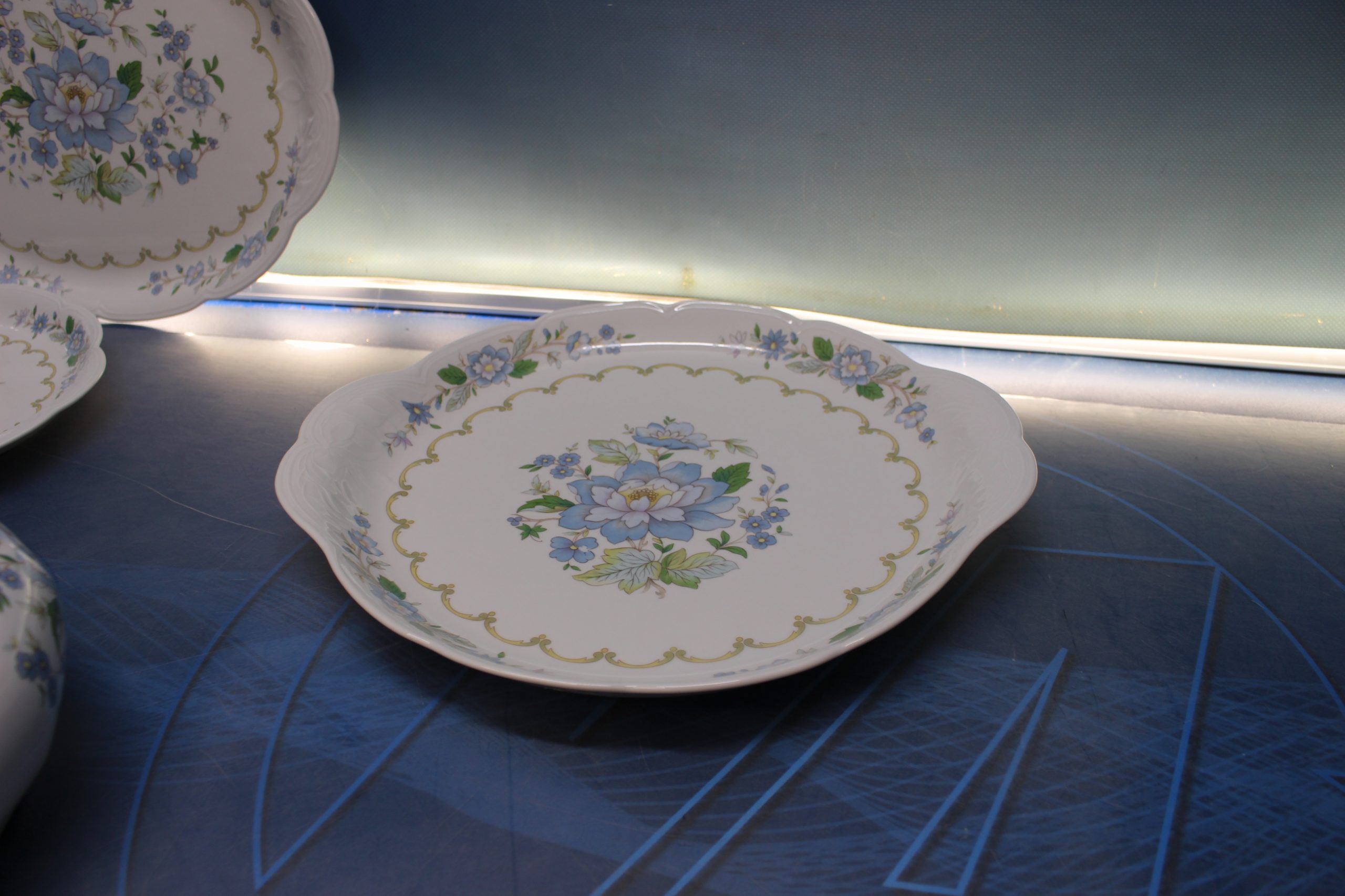 Santa Clara vajilla de porcelana. Flor de Loto. Incompleta, 12 piezas. - Imagen 5