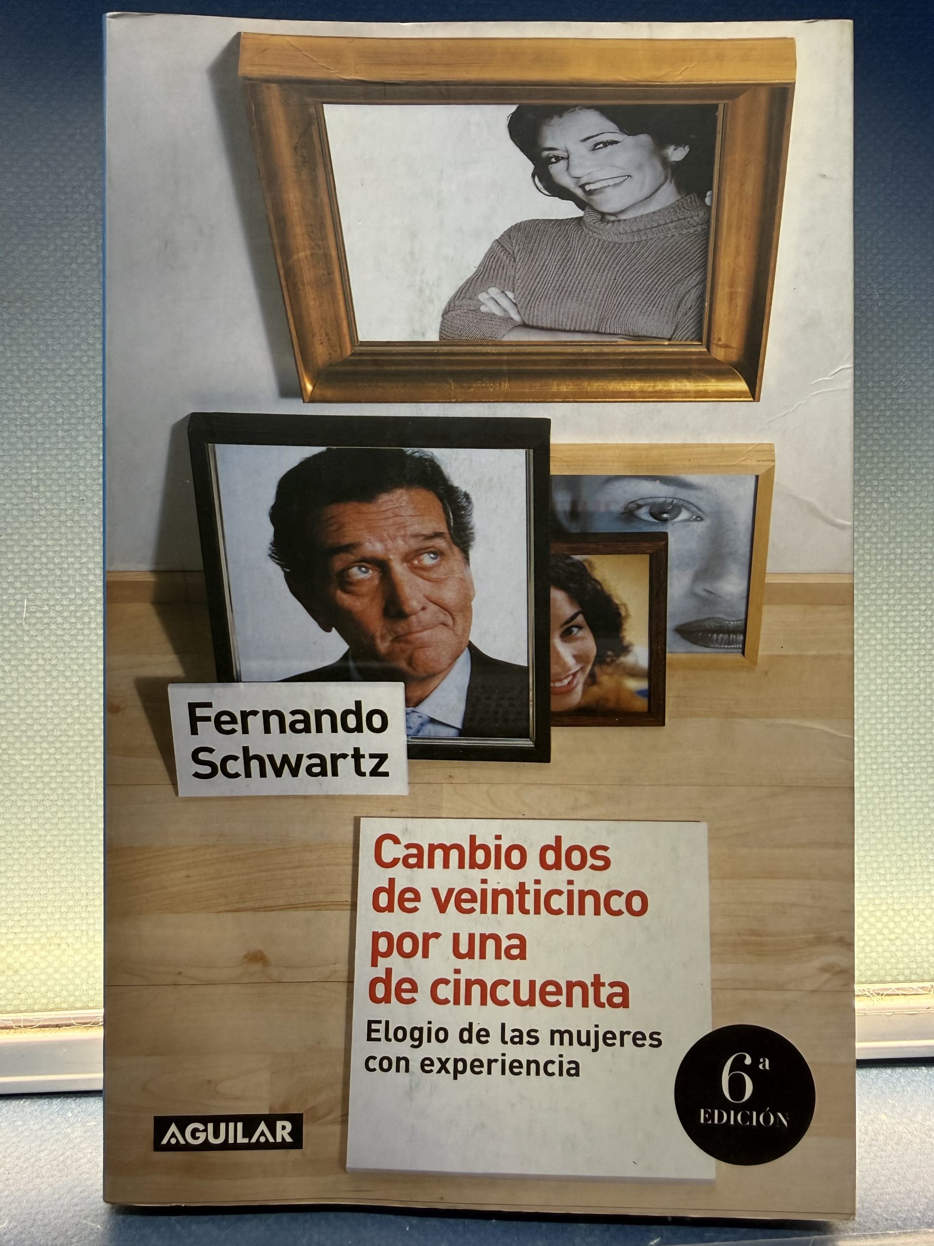 Cambio dos de veinticinco por una de cincuenta. Fernando Schwartz - Libro
