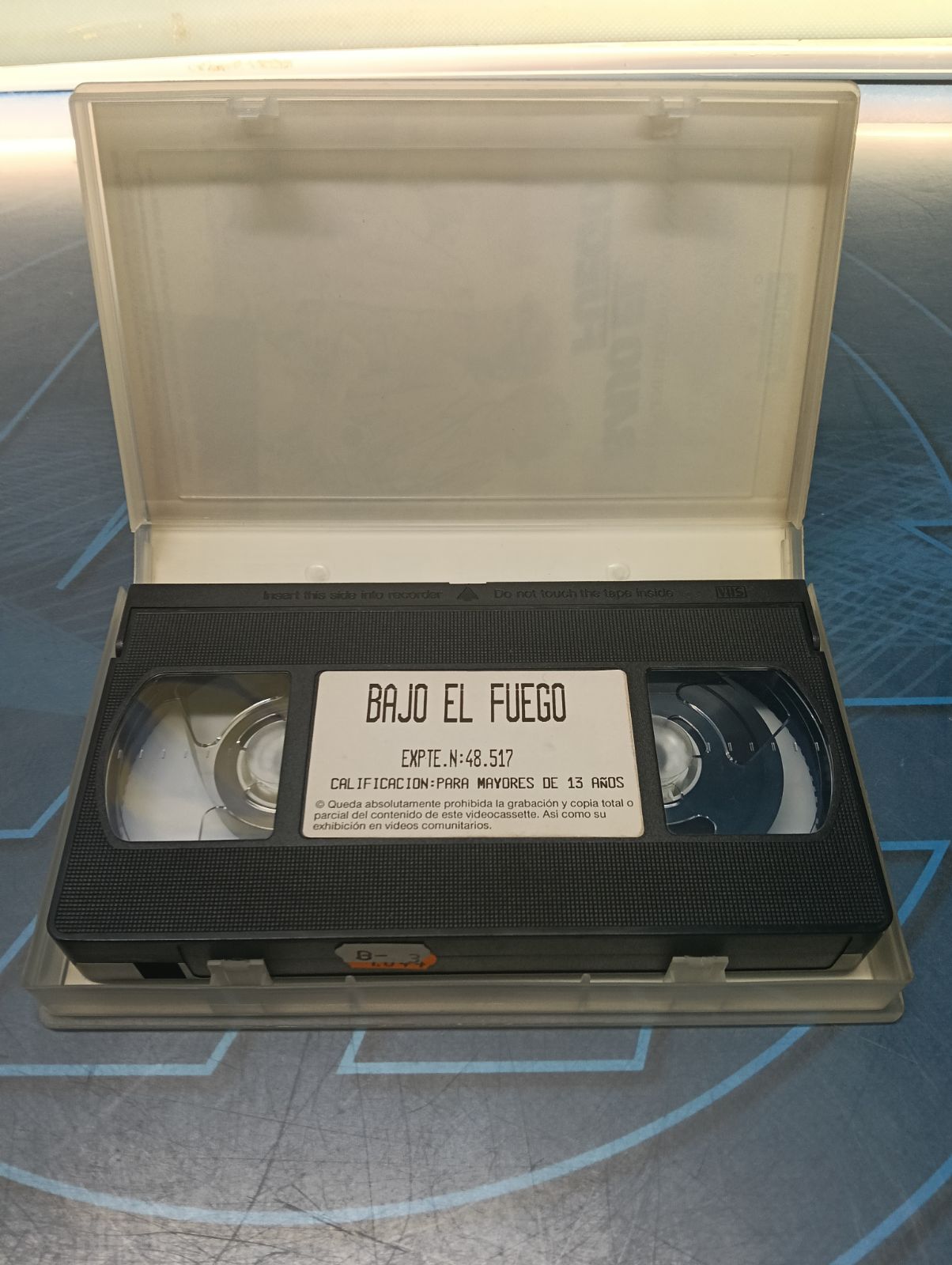 Bajo el fuego - VHS - Imagen 4