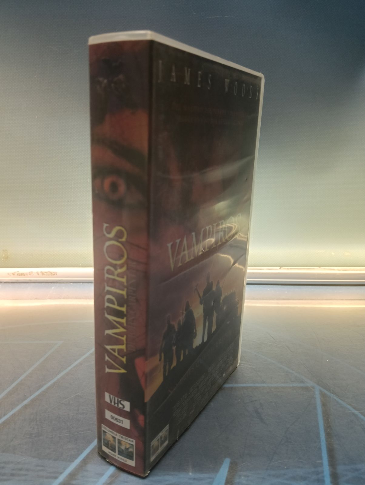 Vampiros No dejes que oscurezca - VHS - Imagen 3