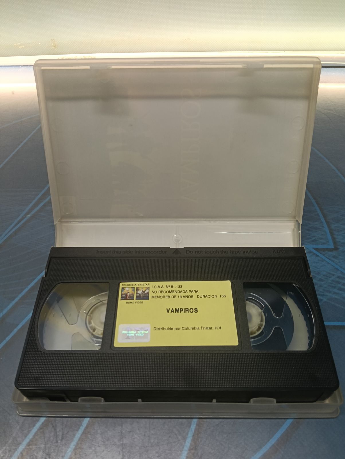 Vampiros No dejes que oscurezca - VHS - Imagen 4