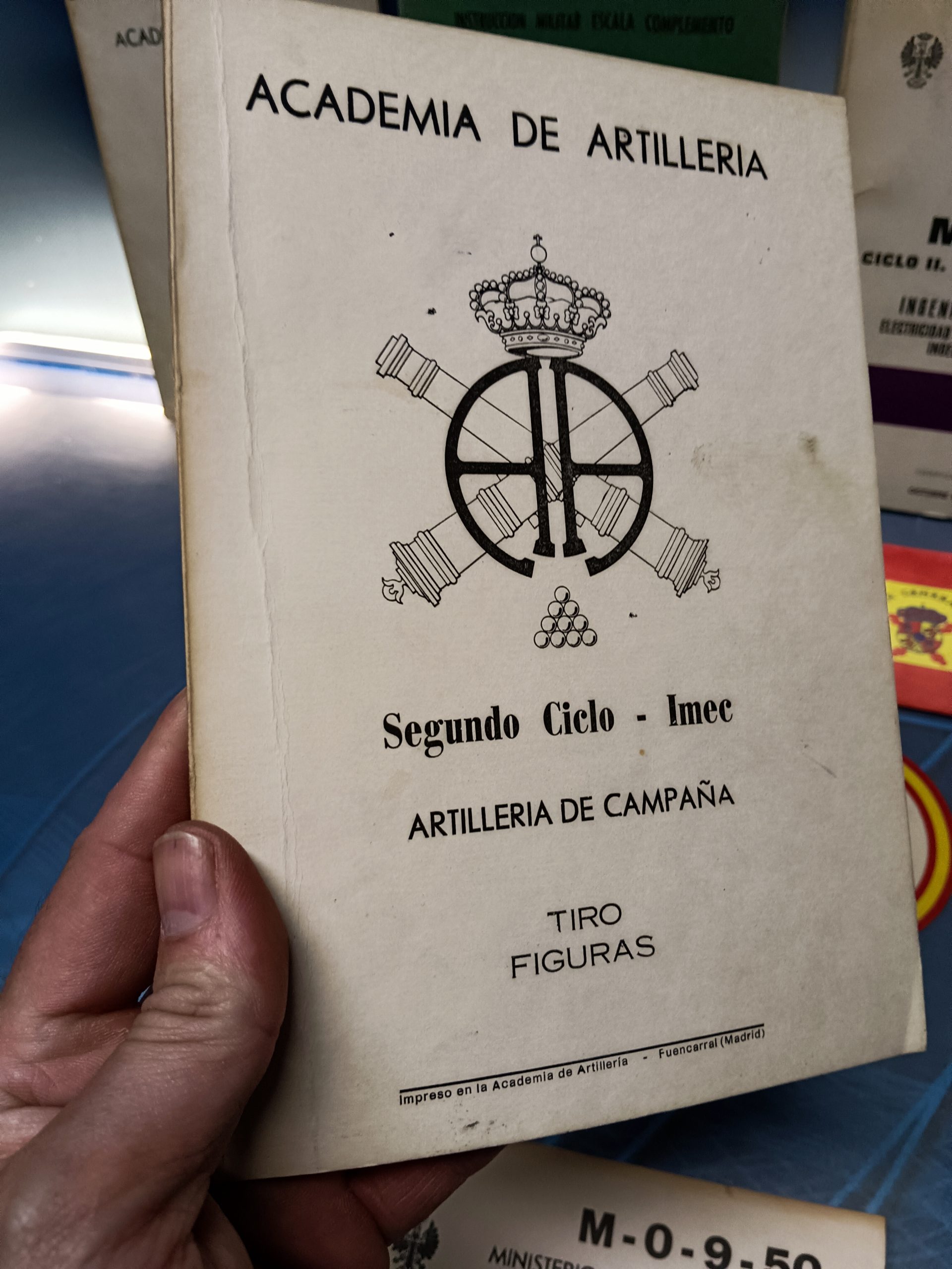 5 libros militares, manuales, armamento, academia artilleria y mas - Imagen 4