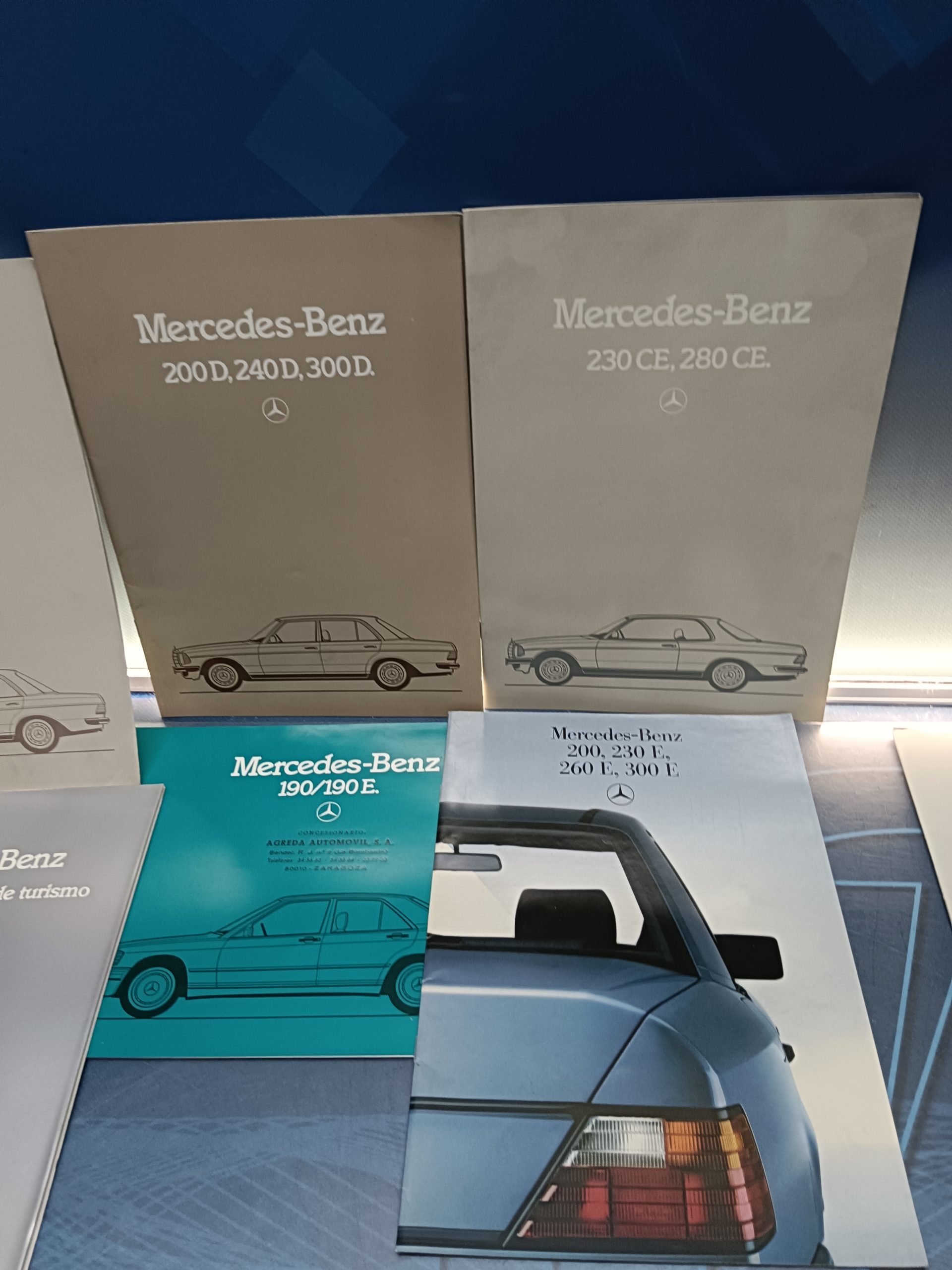 9 REVISTAS catálogos, MERCEDES-BENZ , buen estado 190,200,230,250,240D,300, y mas - Imagen 9