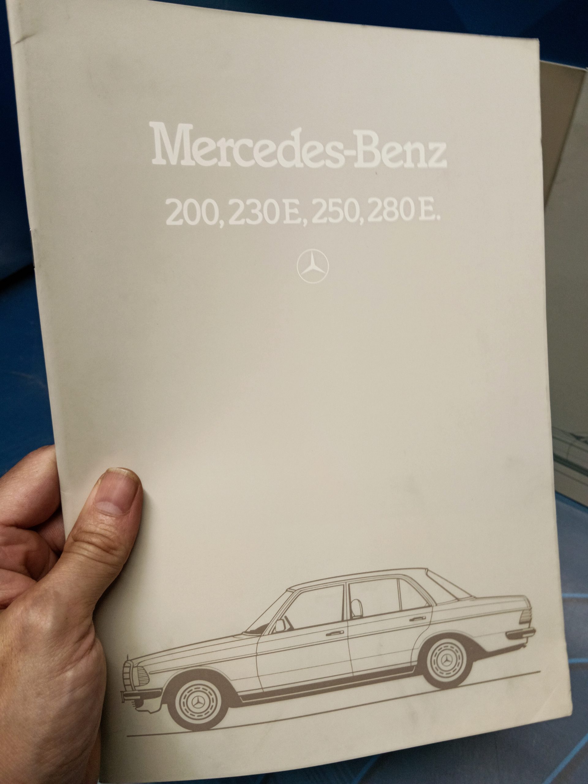 9 REVISTAS catálogos, MERCEDES-BENZ , buen estado 190,200,230,250,240D,300, y mas - Imagen 7