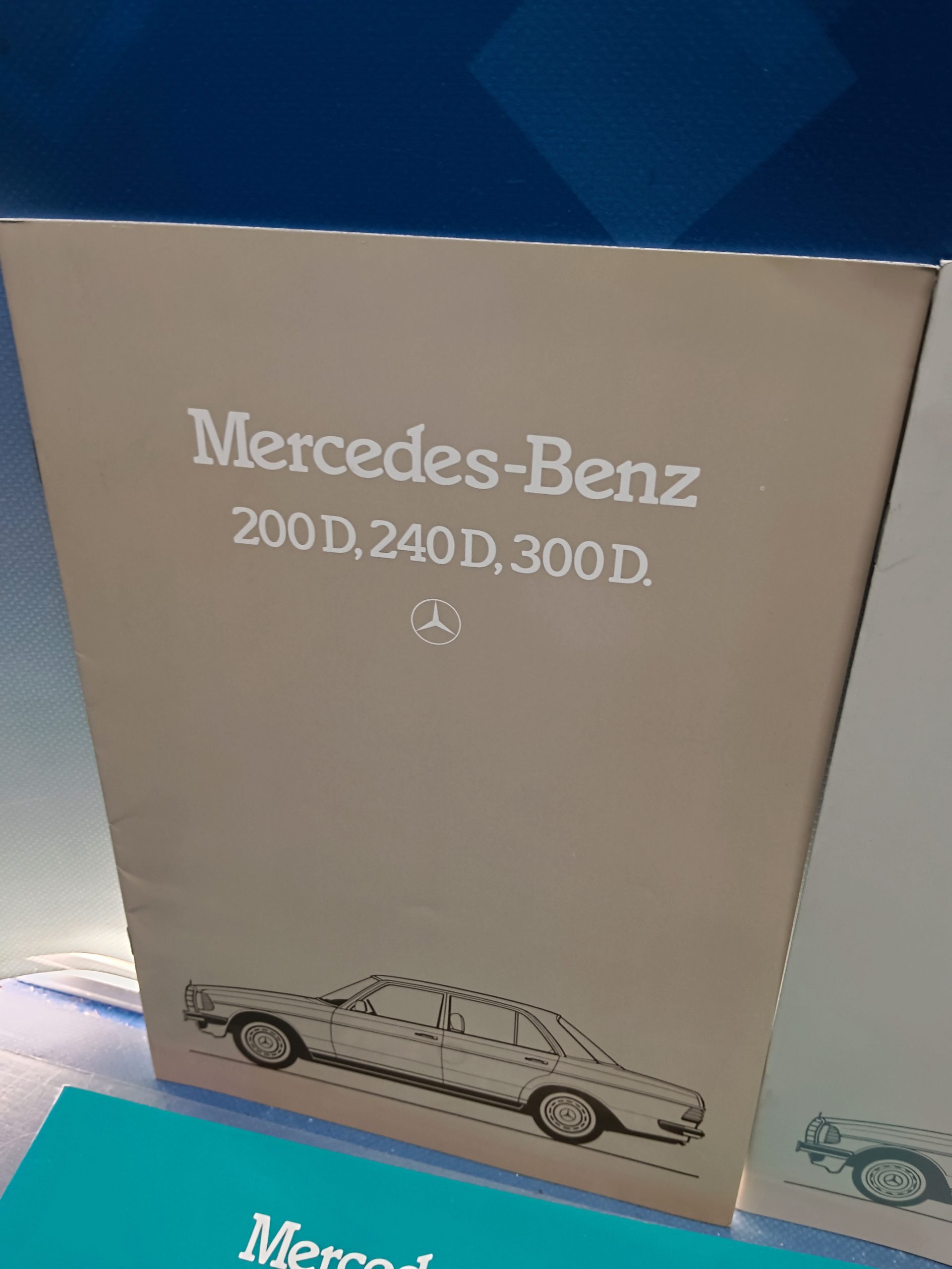9 REVISTAS catálogos, MERCEDES-BENZ , buen estado 190,200,230,250,240D,300, y mas - Imagen 5
