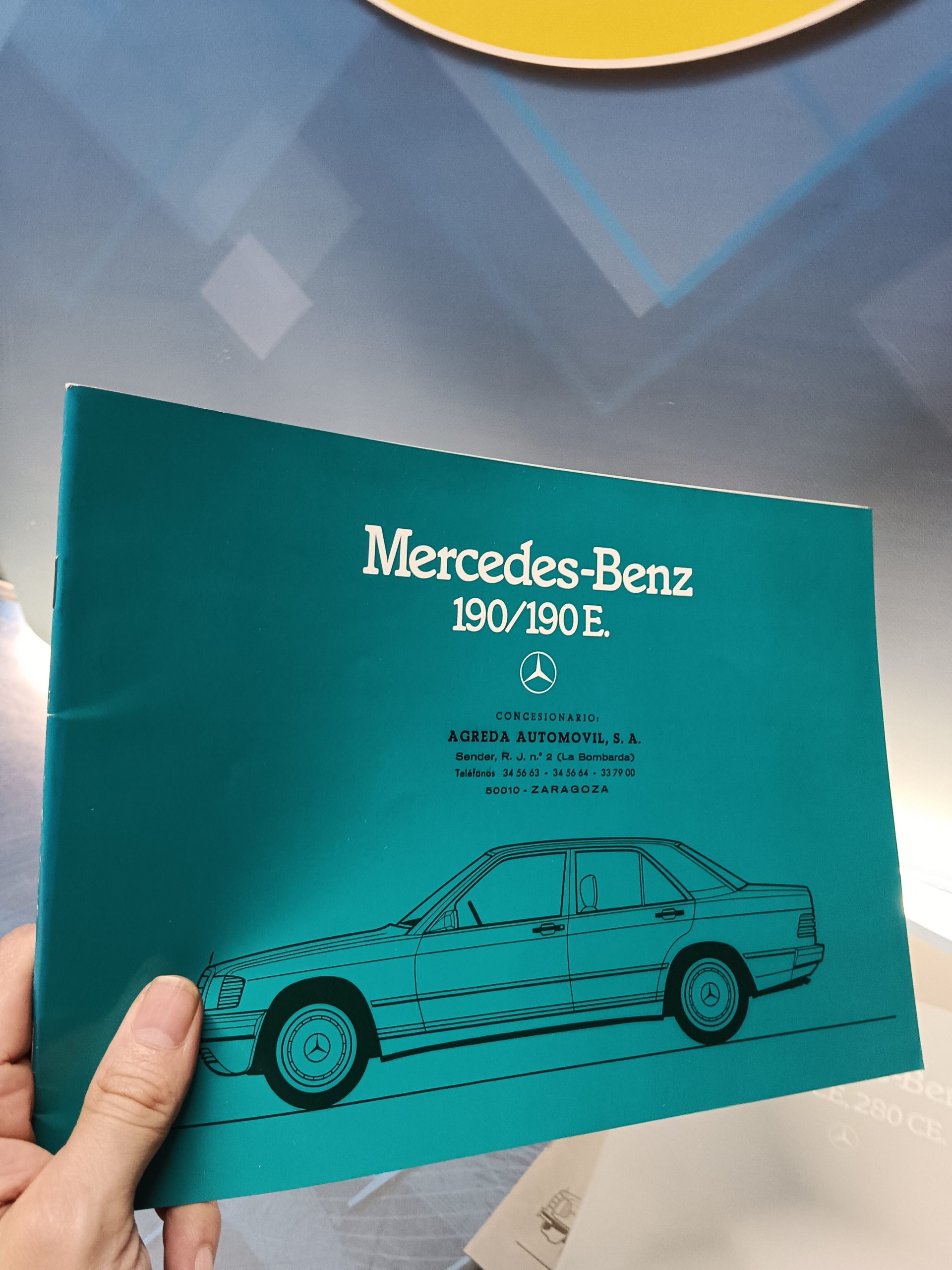 9 REVISTAS catálogos, MERCEDES-BENZ , buen estado 190,200,230,250,240D,300, y mas - Imagen 3