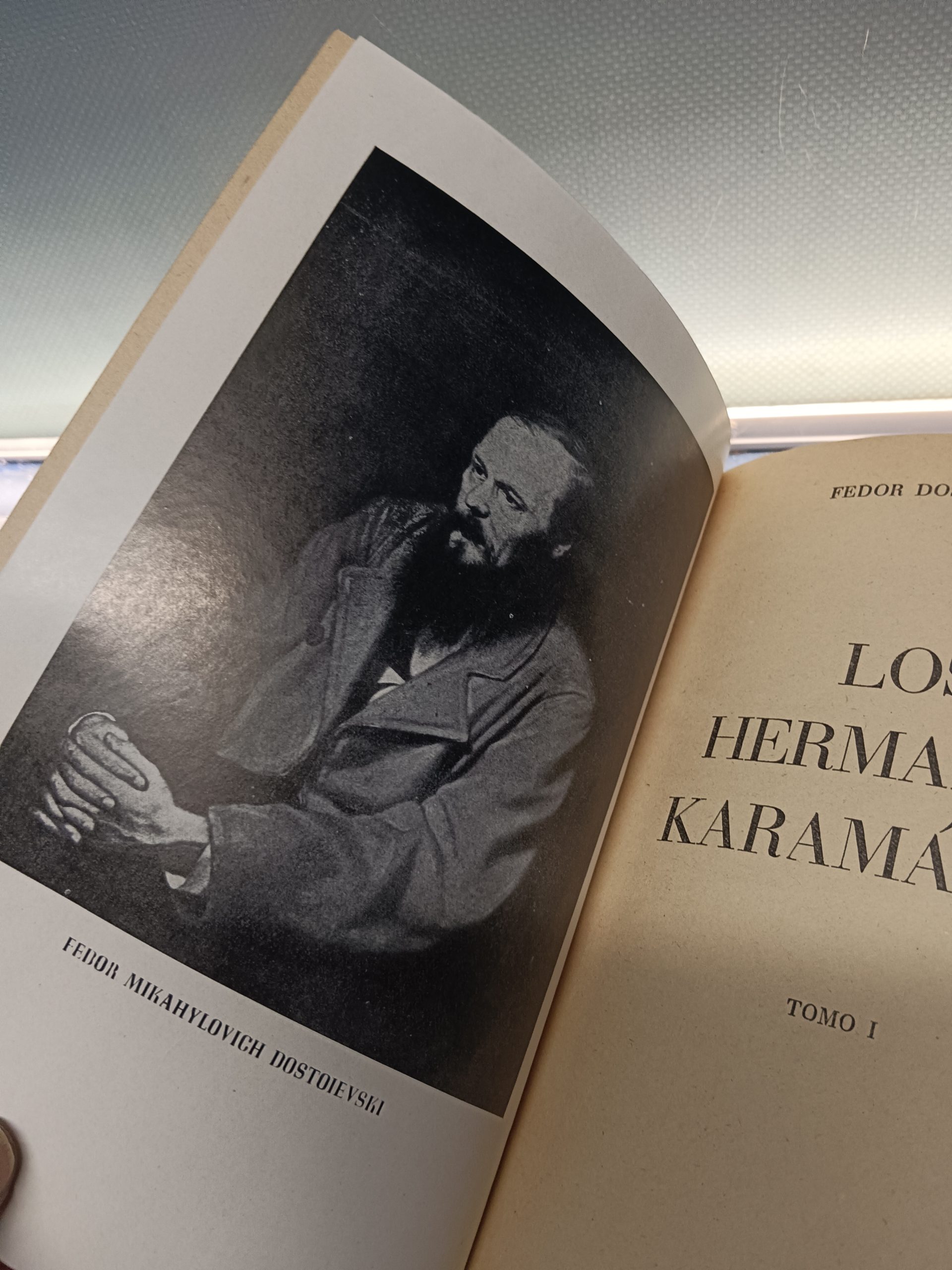 LOS HERMANOS KARAMAZOV, TOMO I- FEDOR DOSTOIEVSKY , EDITORIAL A H R 1956 - Imagen 6