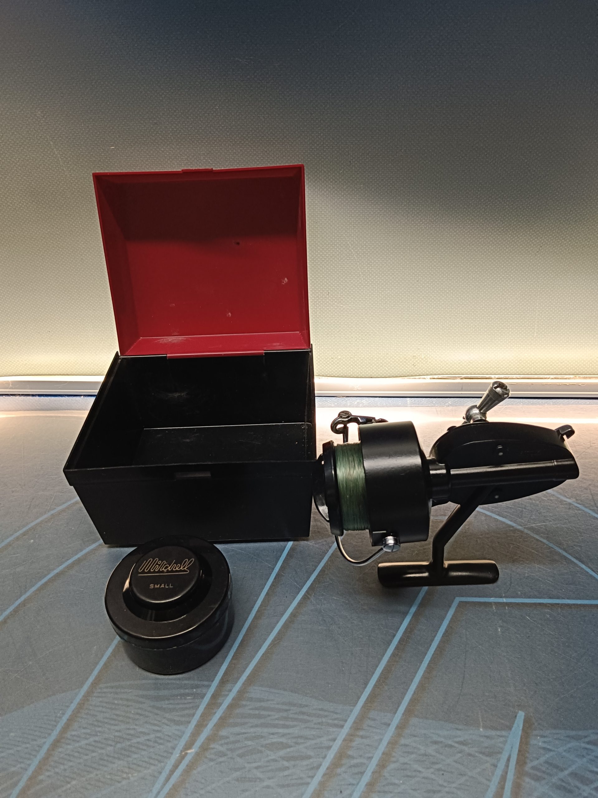 carrete de pesca, en su caja, MOULINET MITCHELL VINTAGE - MITCHELL 350