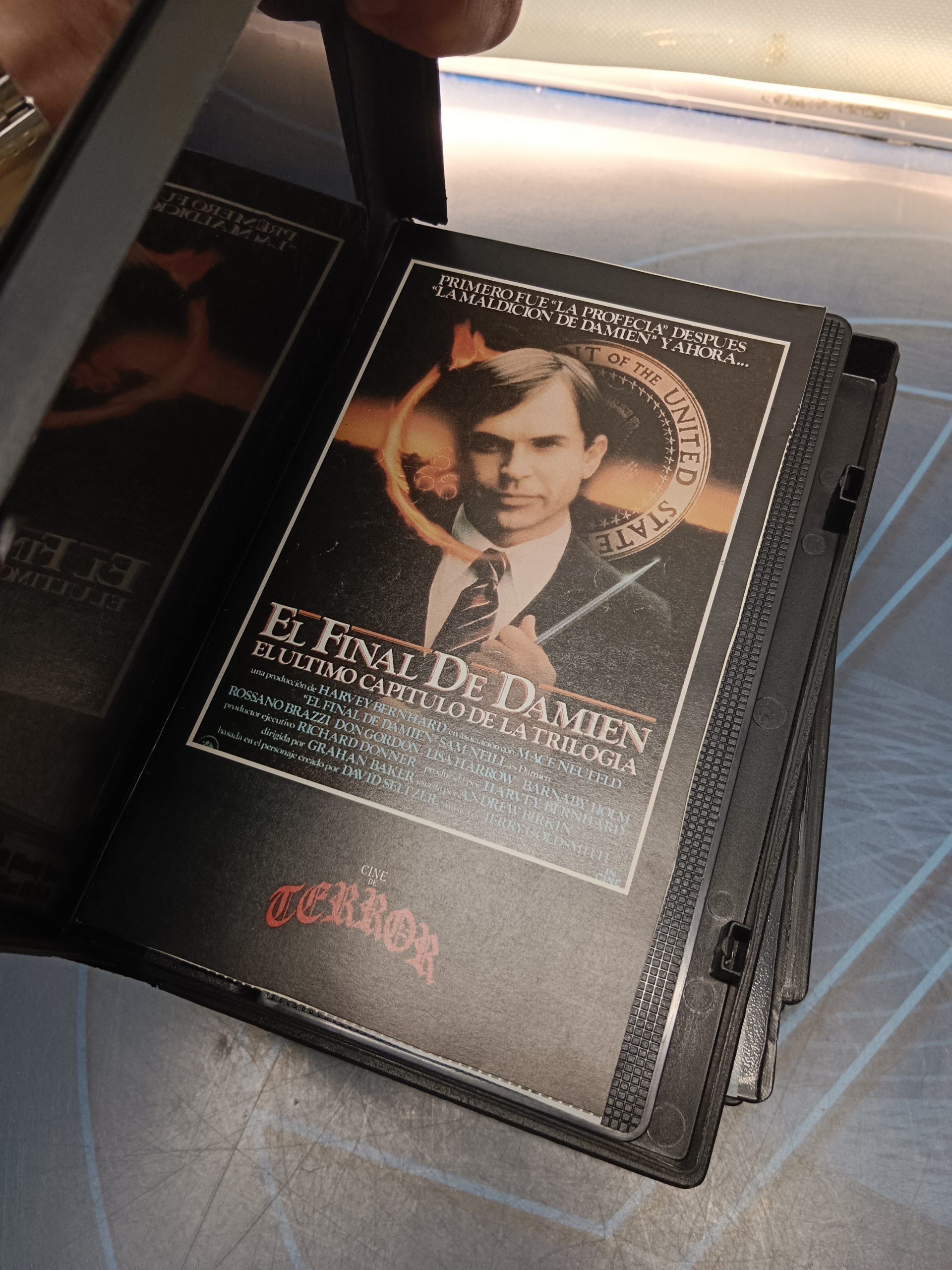 Lote 3 VHS , TRILOGÍA, LA PROFECIA-LA MALDICION DE DAMIEN-EL FINAL DE DAMIEN-THE OMEN-GREGORY PECK - Imagen 8