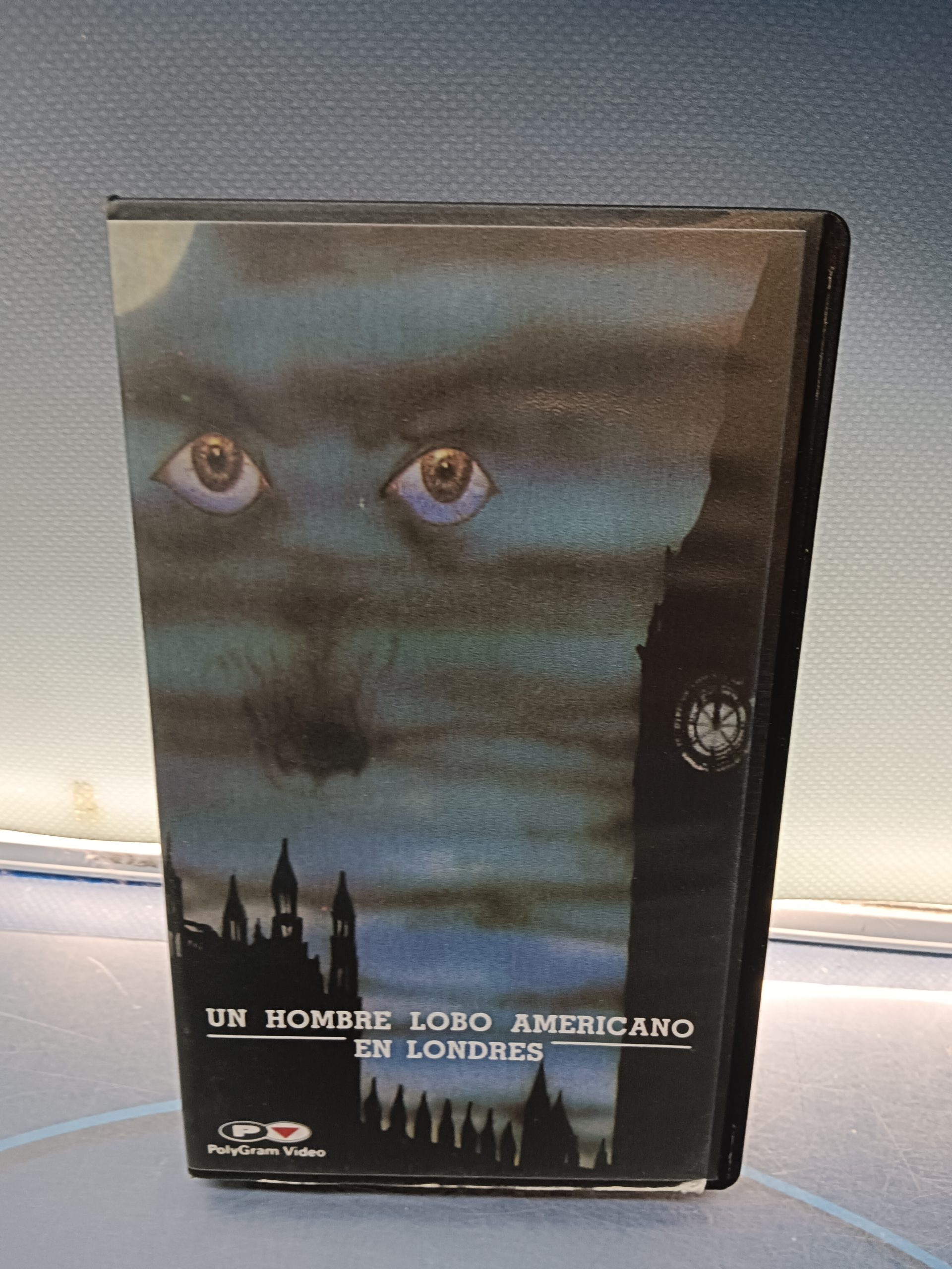 cinta VHS, UN HOMBRE LOBO AMERICANO EN LONDRES (1981)