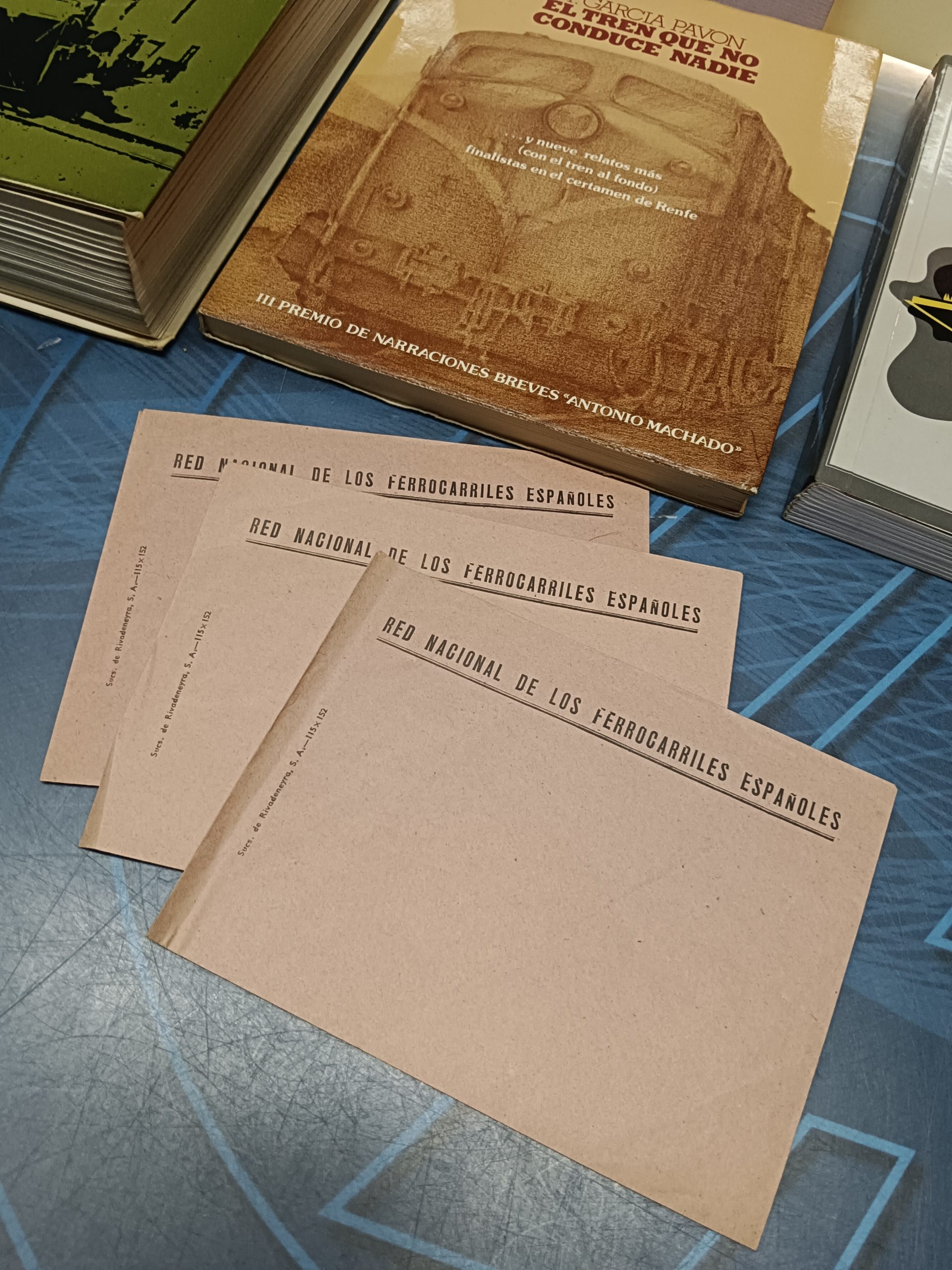 Lote de 6 libros-Historia del ferrocarril y mas - Imagen 9