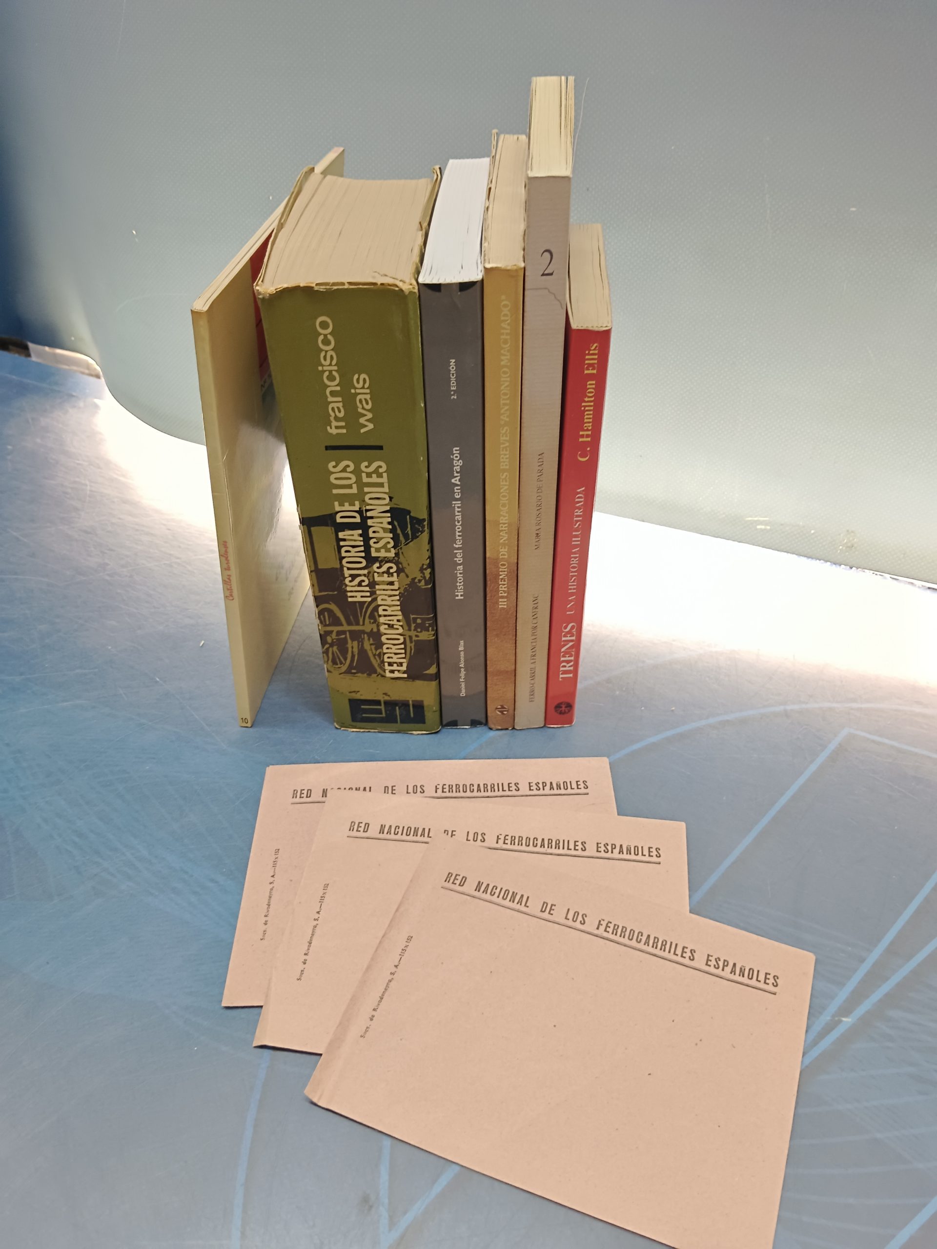 Lote de 6 libros-Historia del ferrocarril y mas - Imagen 3