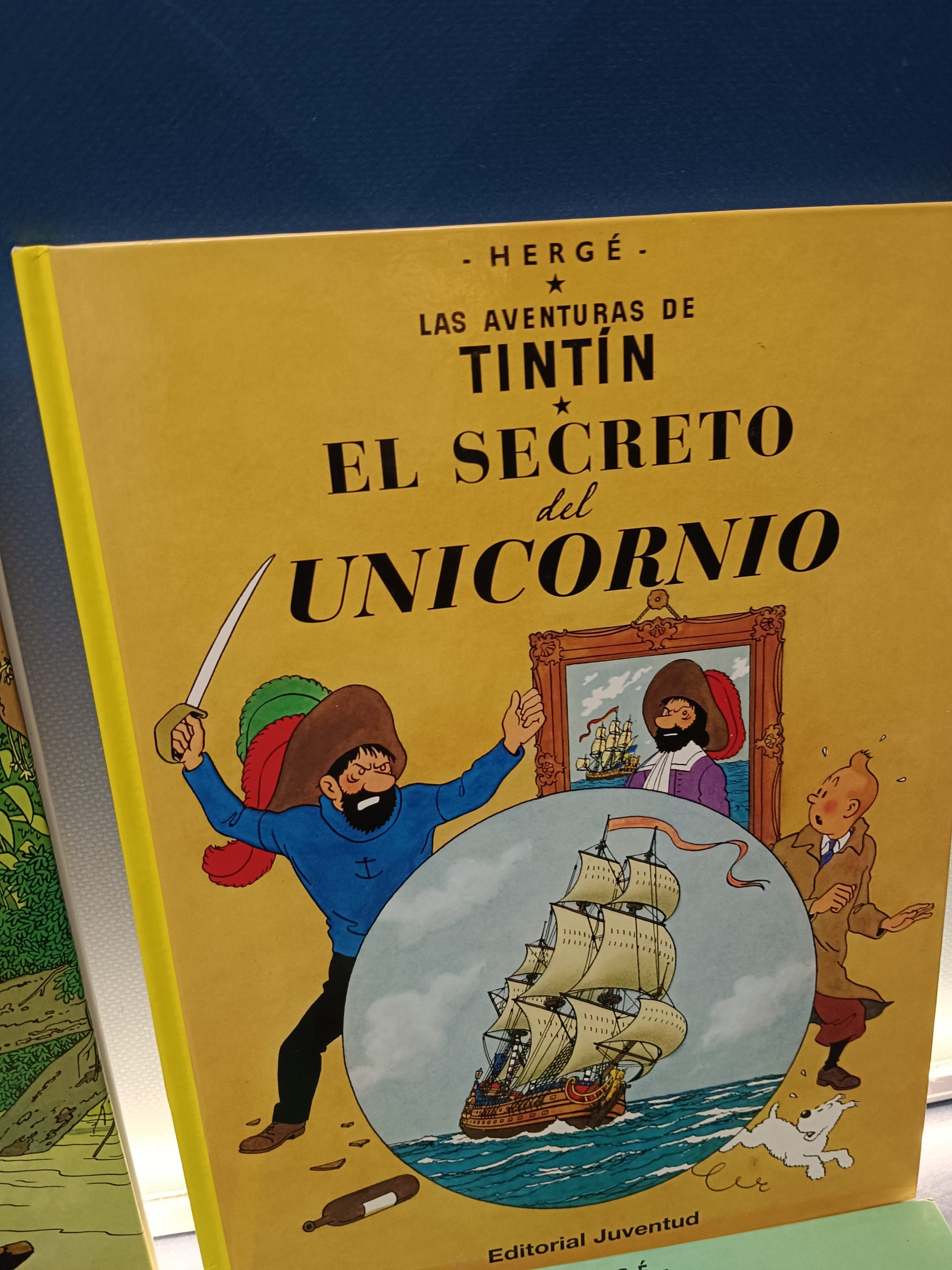 lote 4 cómics TINTIN, editorial juventud - Imagen 9