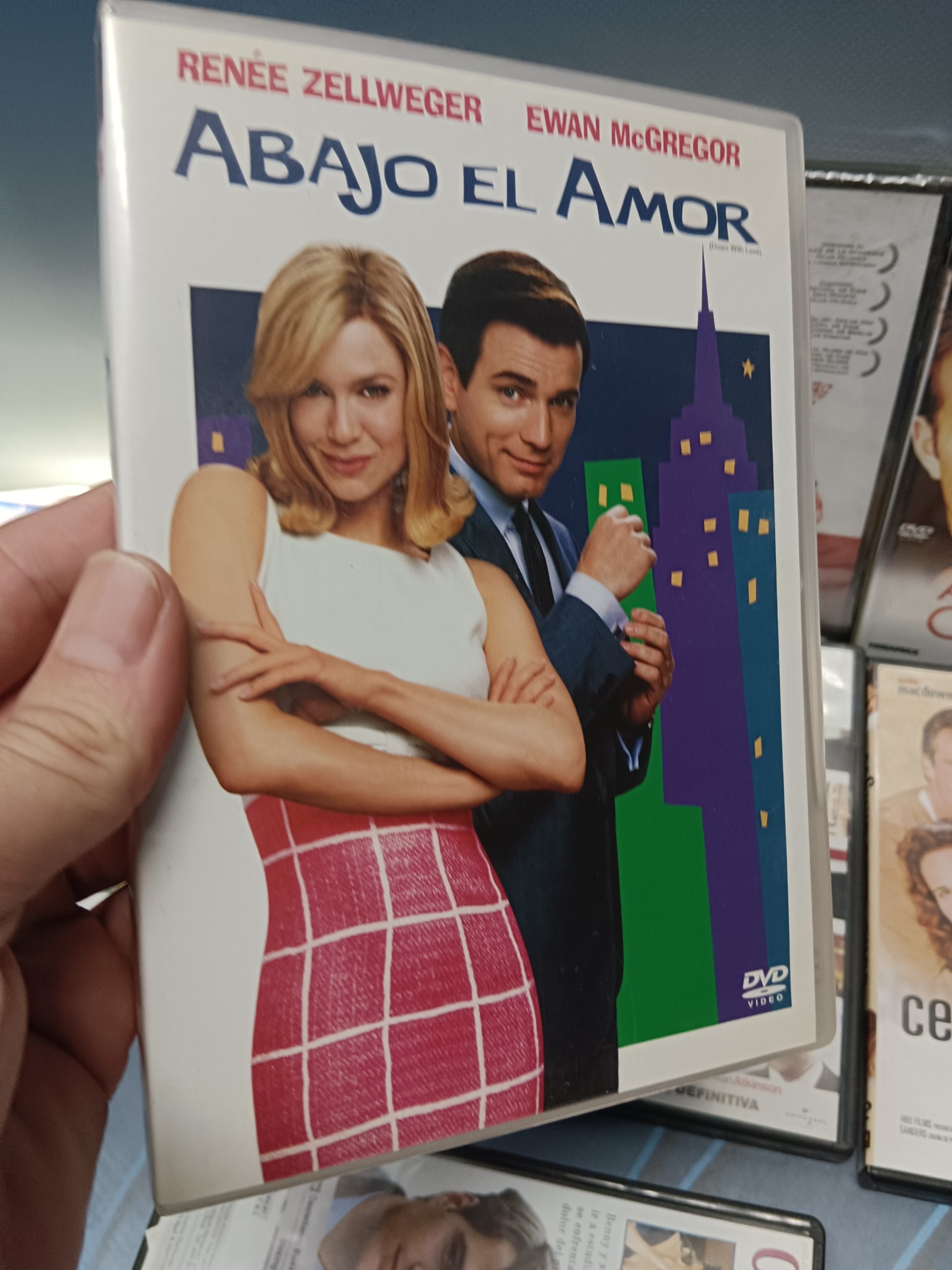 Lote 8 dvds romanticas, Algo que contar, Love actually, abajo el amor y mas - Imagen 4