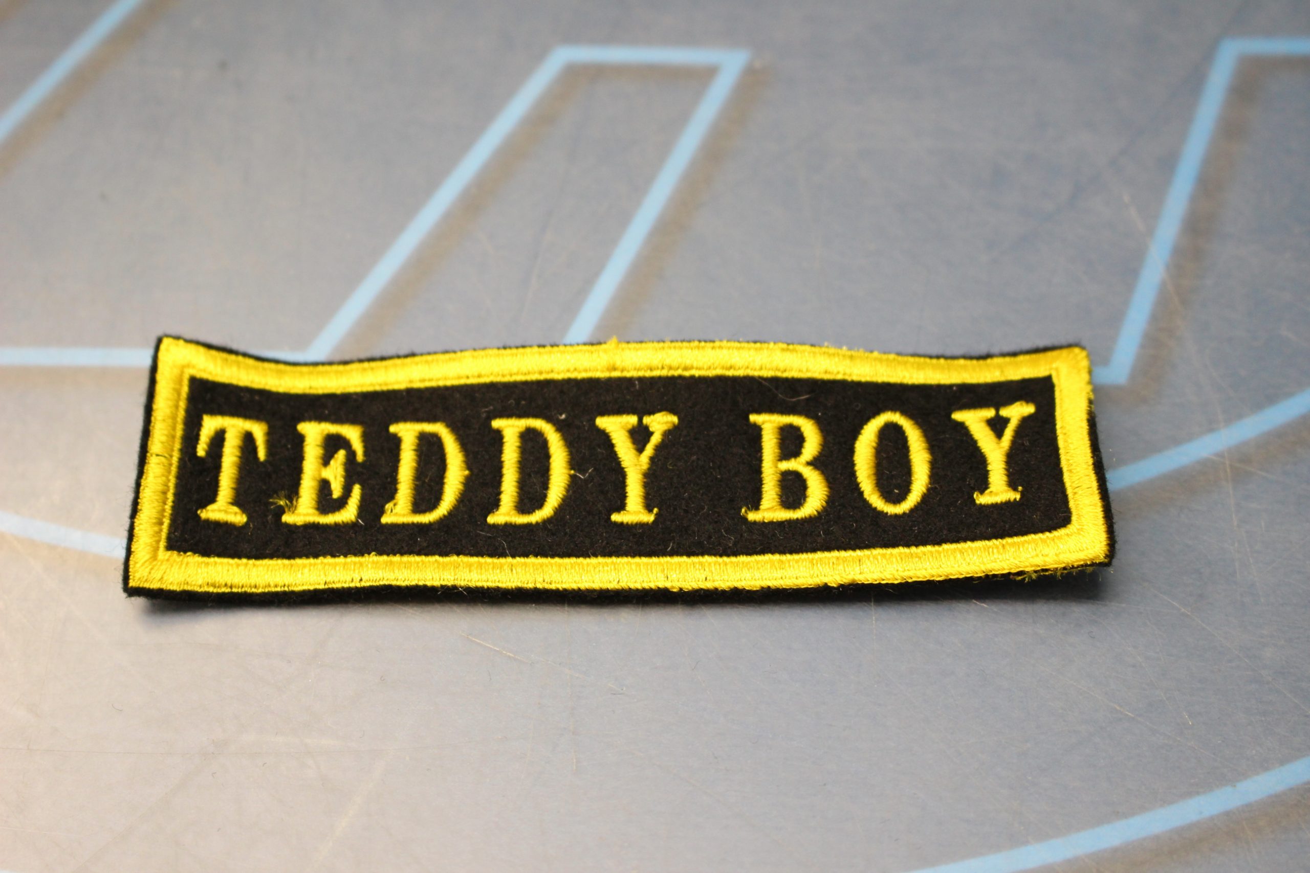 03. Teddy Boy. Parche bordado de algodón.