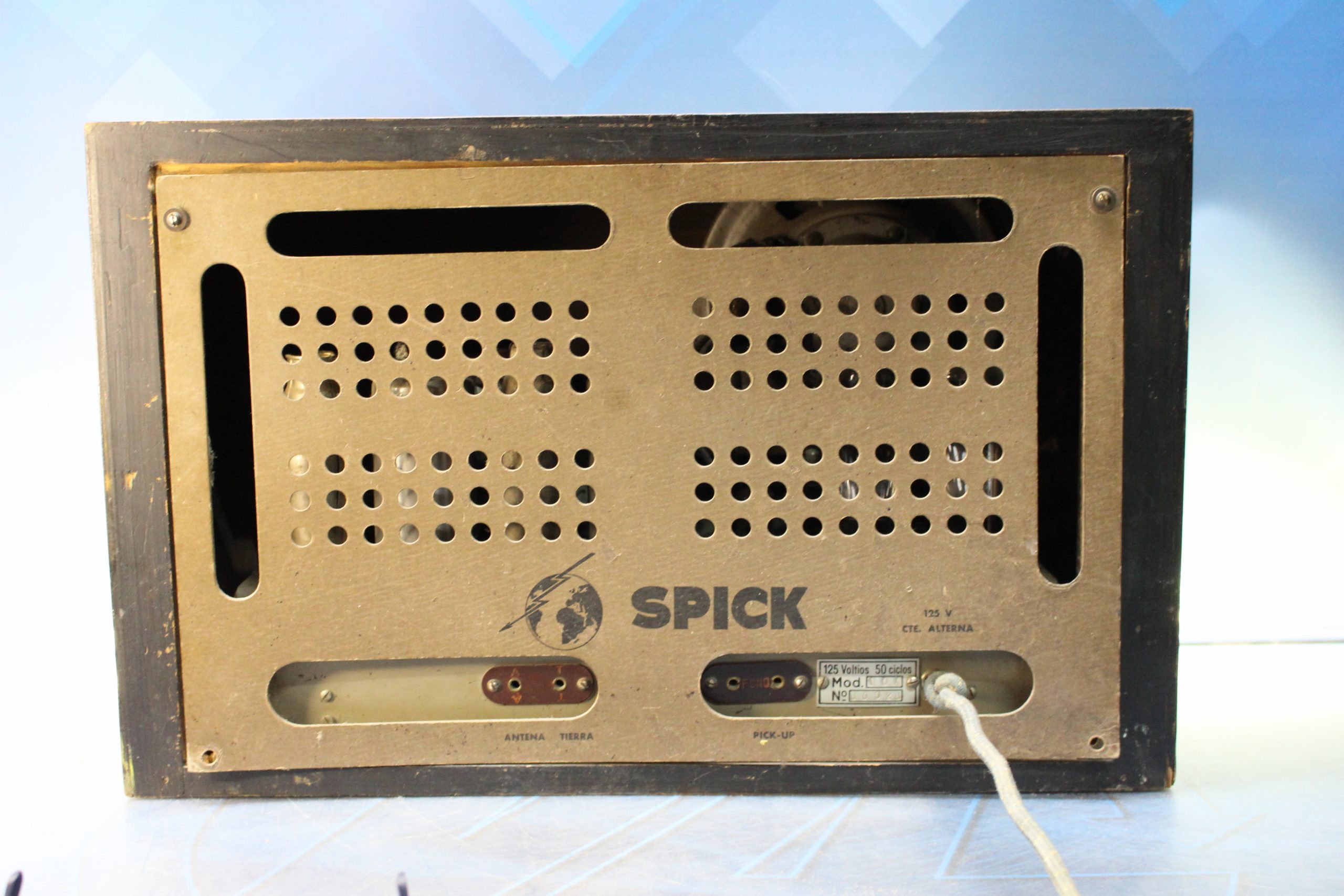 Antigua radio de válvulas Spick 104, Superheterodino. - Imagen 14