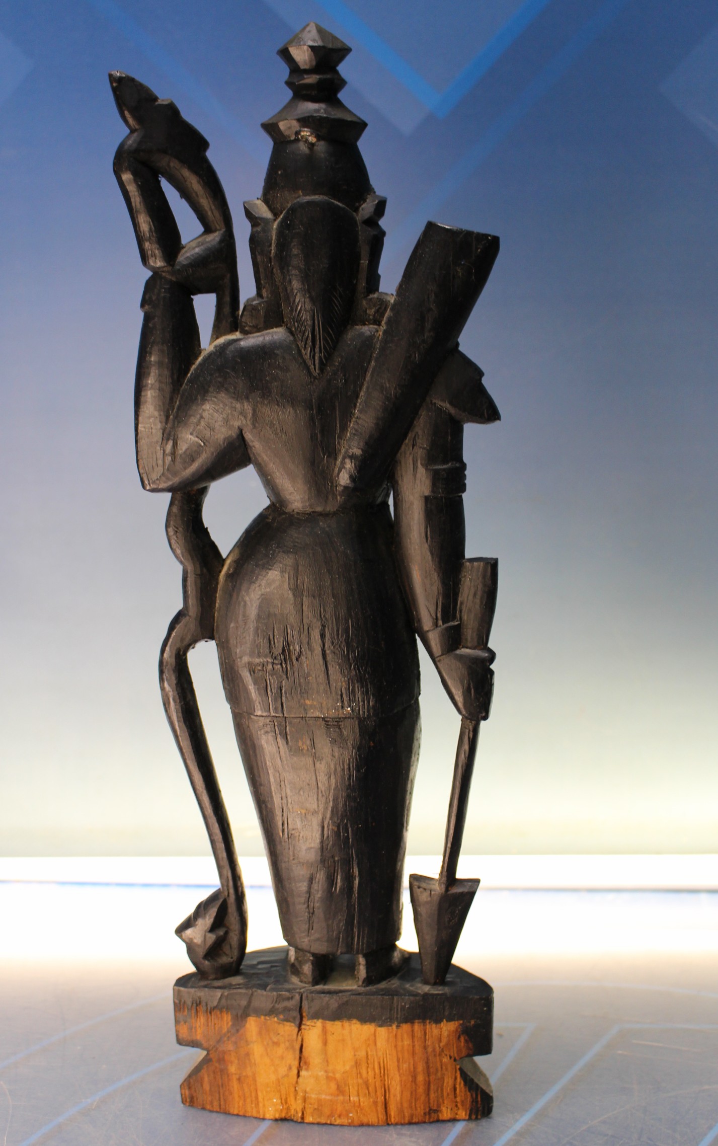 Escultura de madera del dios hindú Rama. India. - Imagen 4