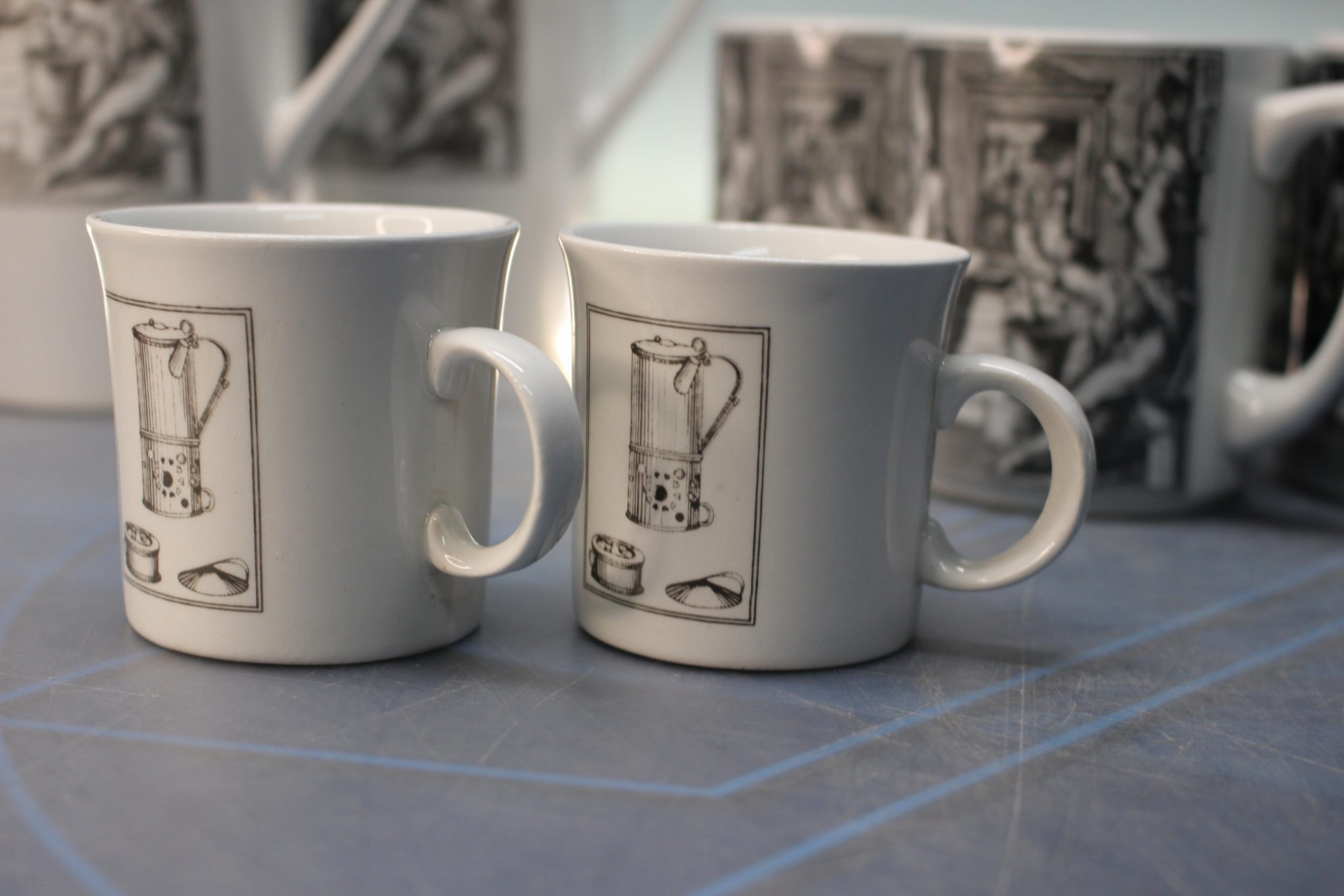 Pontesa. Café Monky. Cafeteras, tazas y platos. 24 piezas. - Imagen 9