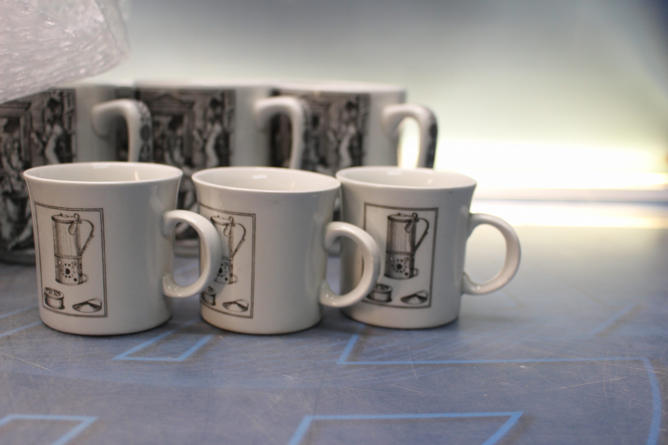 Pontesa. Café Monky. Cafeteras, tazas y platos. 24 piezas. - Imagen 3