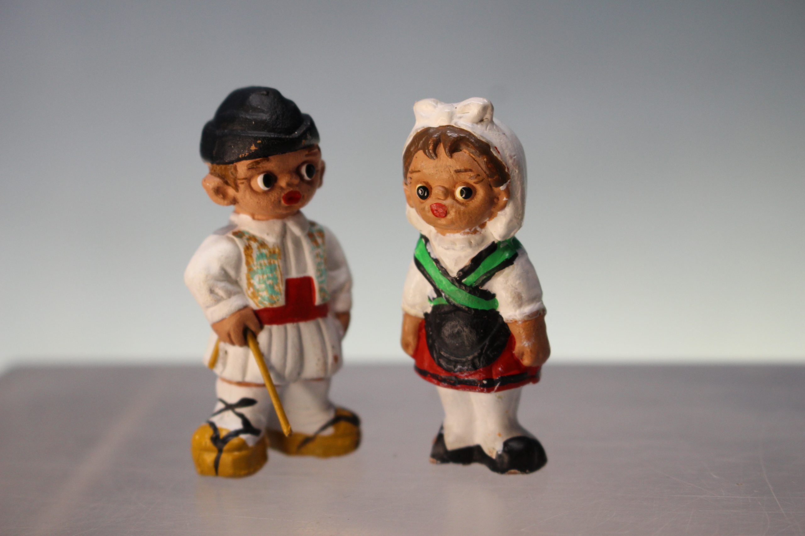Figuras Alborox. Pareja asturiana, Asturias. - Imagen 3