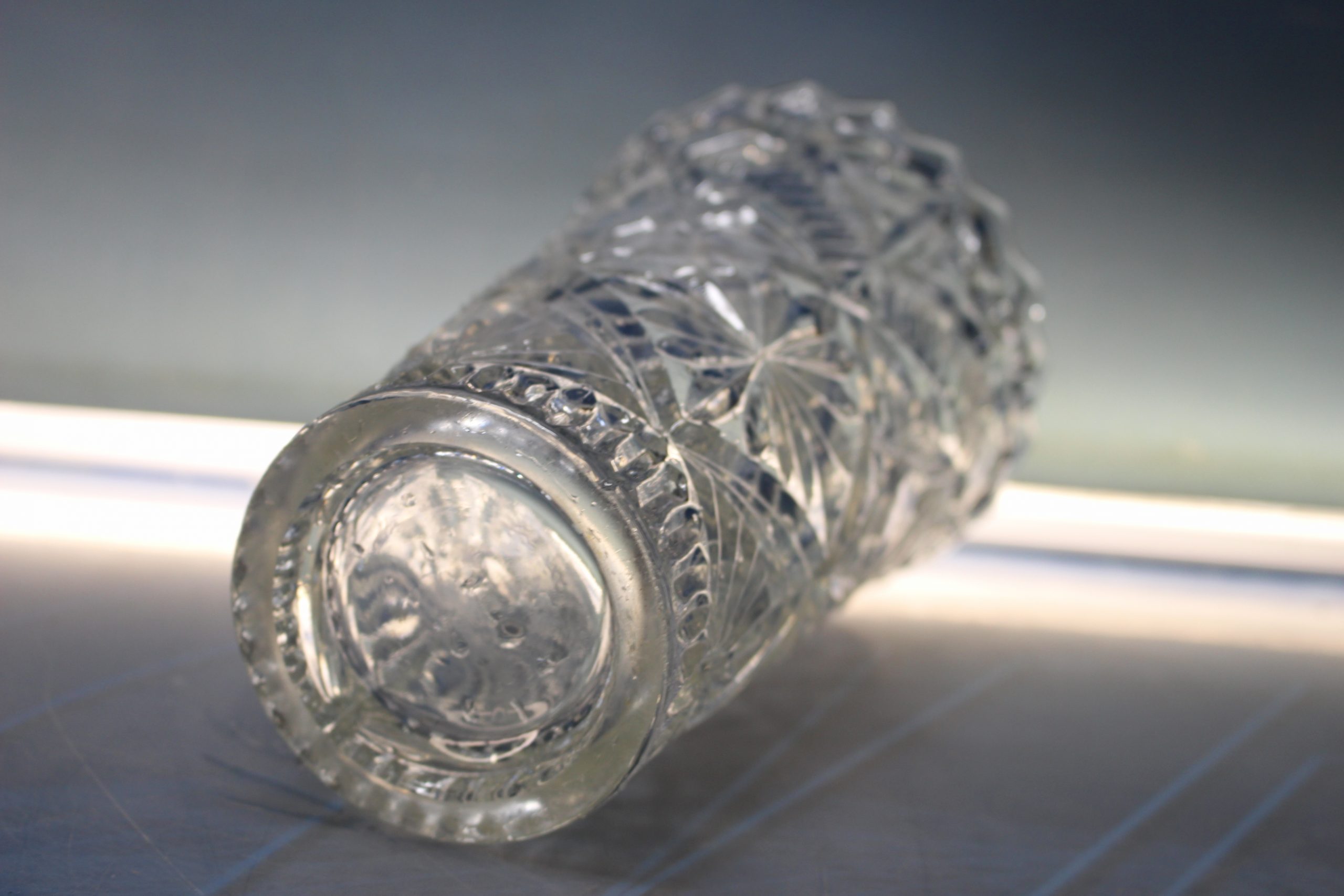 Jarrón de cristal tallado, mediados s.XX. - Imagen 4