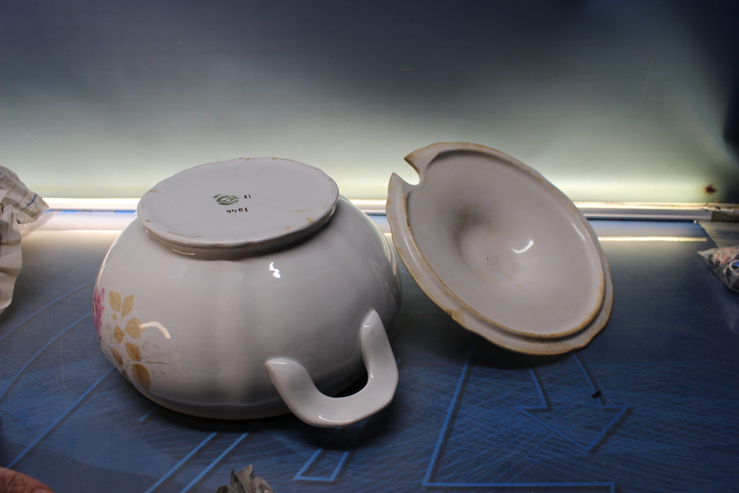 Sopera de porcelana San Claudio. Mediados s.XX. - Imagen 4