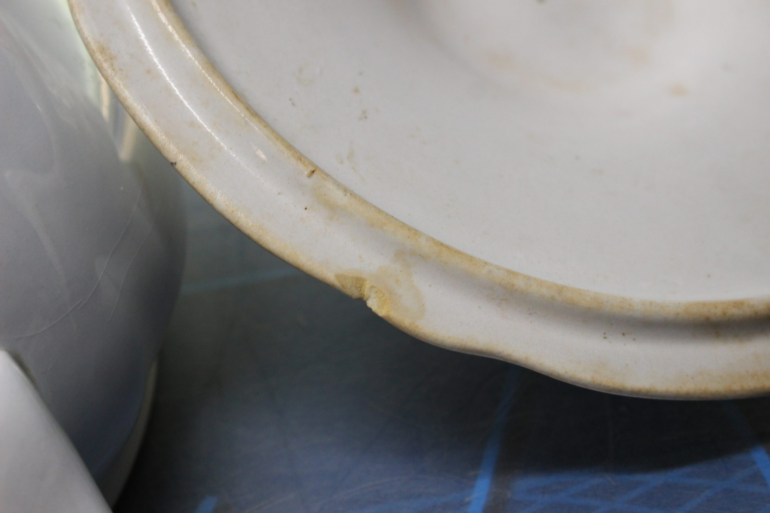 Sopera de porcelana San Claudio. Mediados s.XX. - Imagen 3