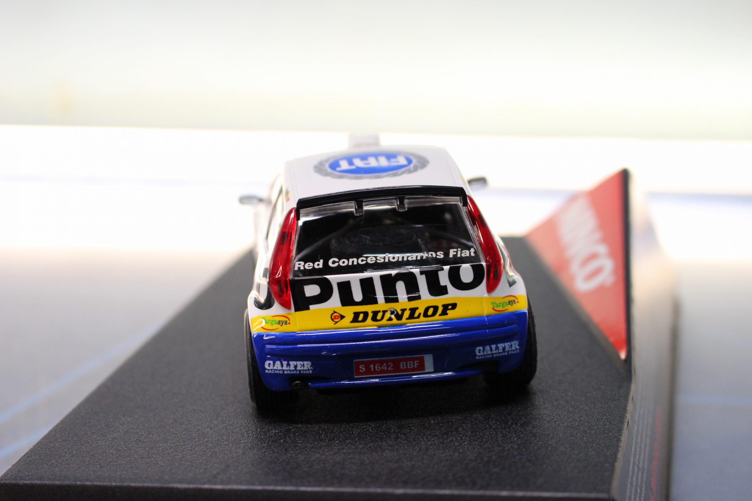 Fiat Punto Super 1600. S. Vallejo. Coche slot Ninco 1/32. - Imagen 5