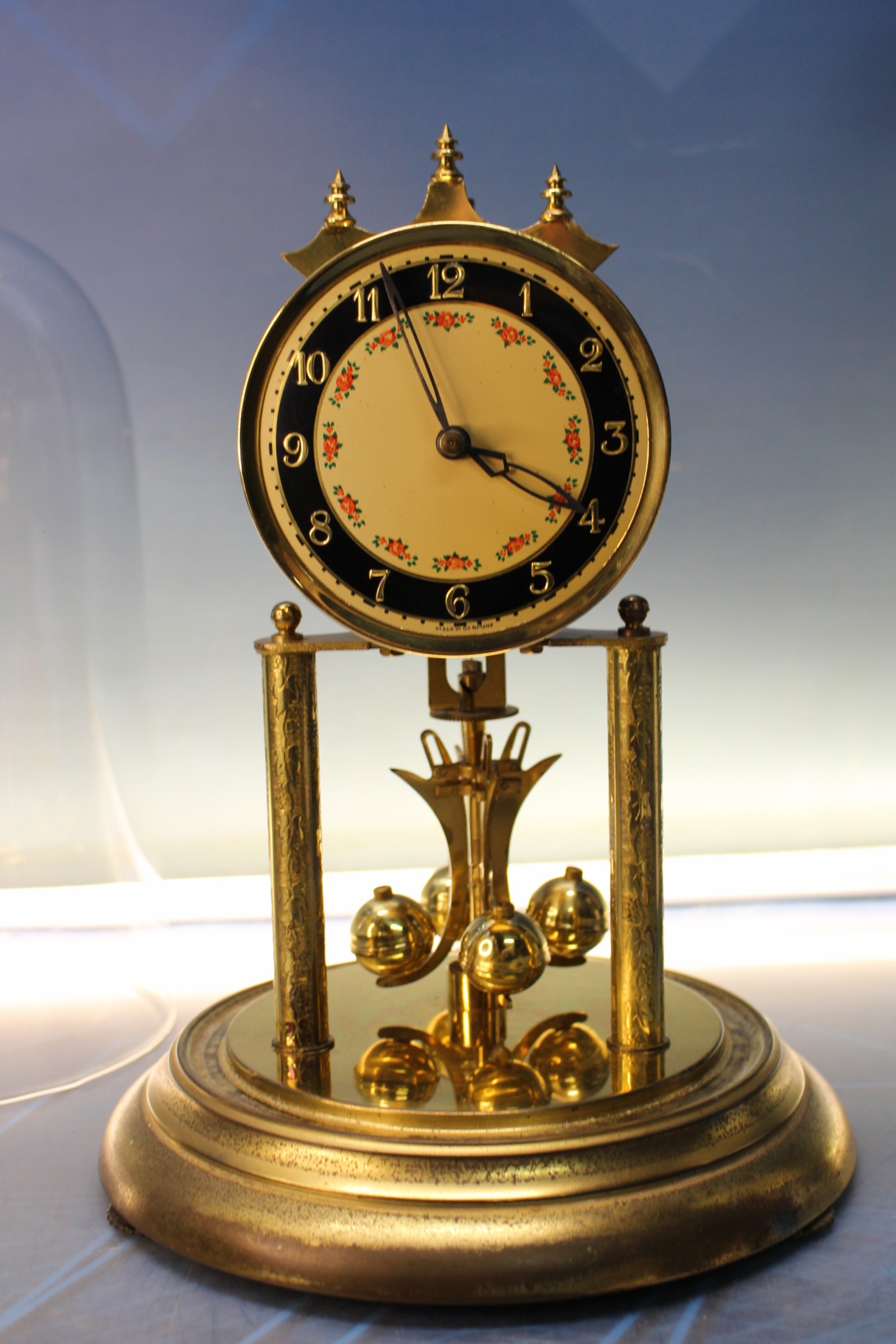 Reloj Aniversario de cuerda, Alemania. Reloj de torsión, reloj de 400 días.