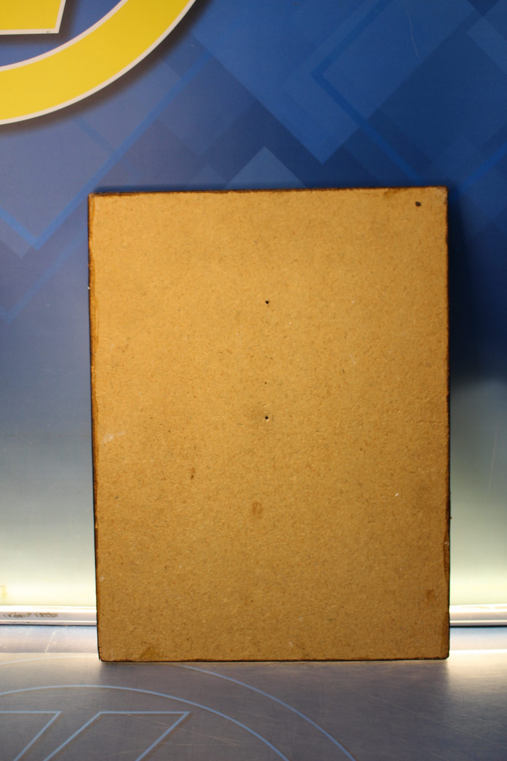 Joker o Puck pirograbado sobre cuero y enmarcado. - Imagen 4