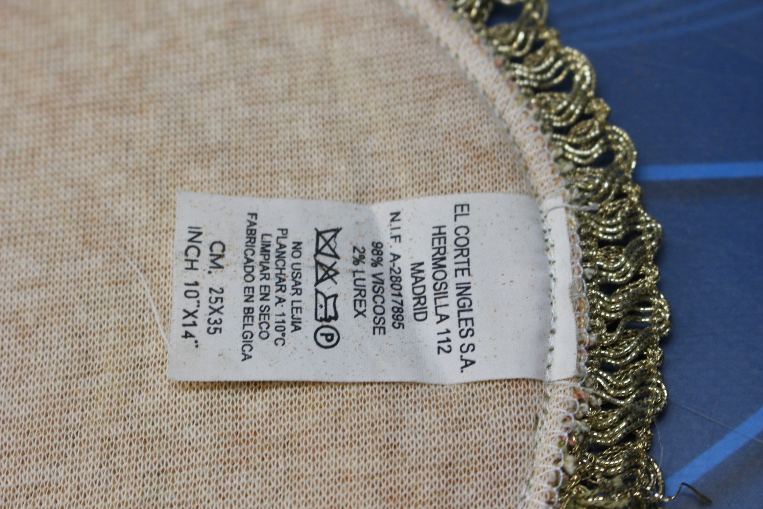 Tapete brocado dorado, beige. - Imagen 3